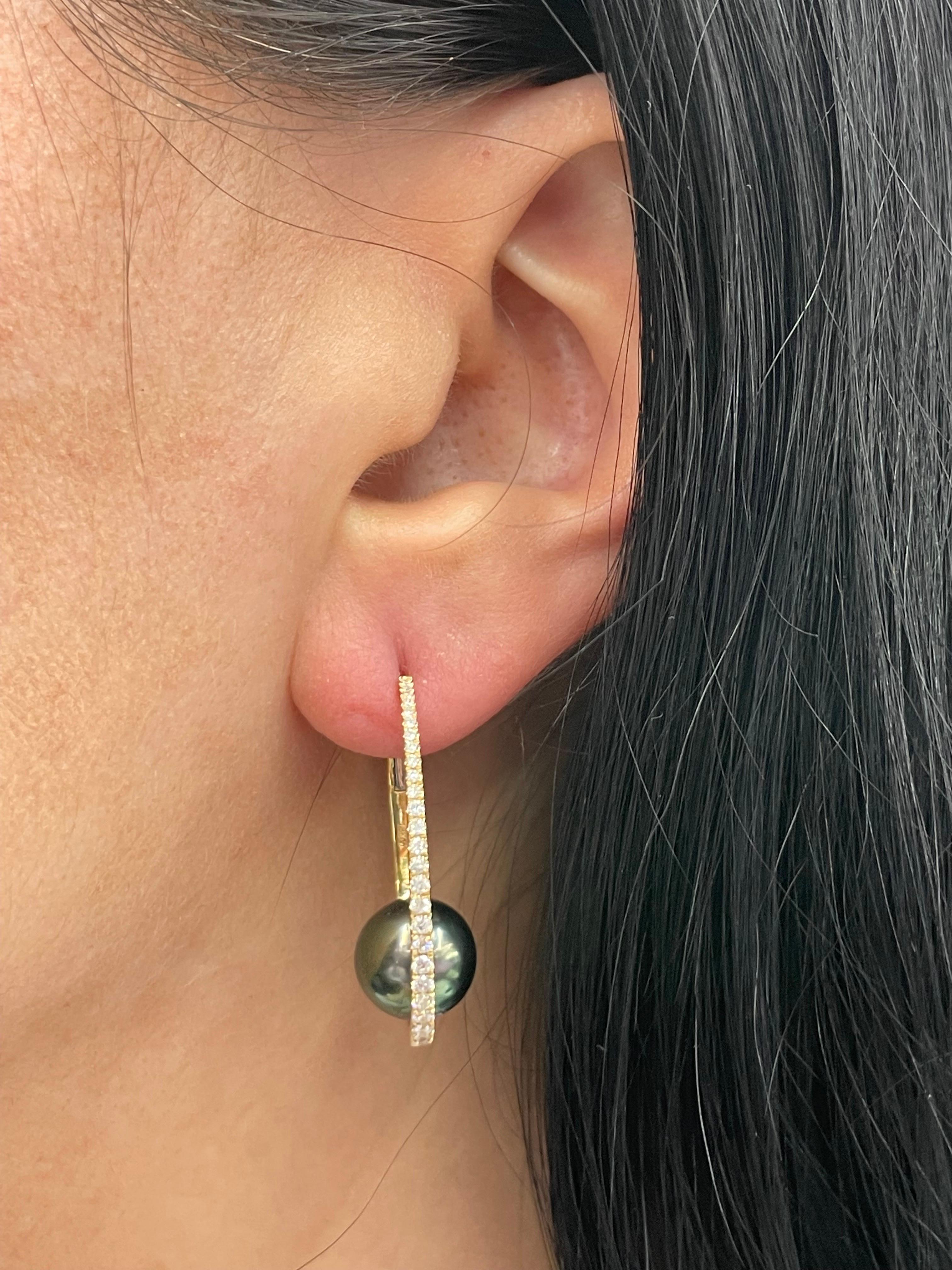 Diamond Tahitian Pearl Hoop Earrings 0.52 Carats 18 Karat Yellow Gold 10-11 MM For Sale 2