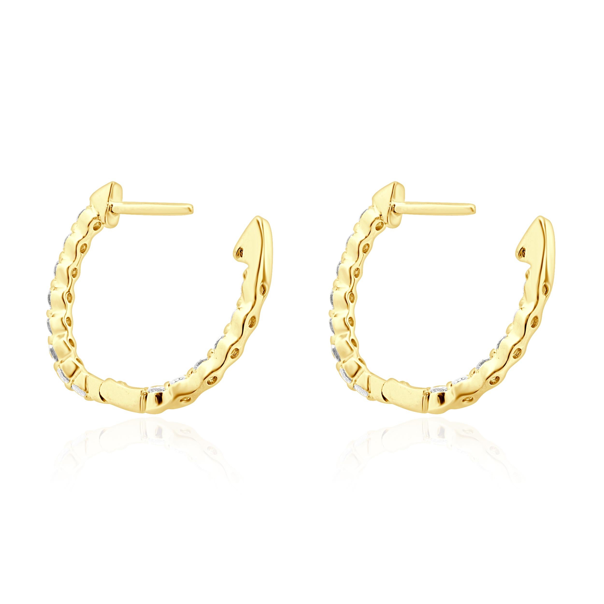 18 Karat Yellow Gold Diamond Inside Outside Huggie Hoop Earrings In Excellent Condition For Sale In Scottsdale, AZ