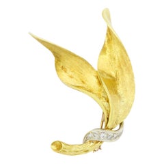 18 Karat Yellow Gold Diamond Leaf Brooch 18 Karat Yellow Gold Diamond Leaf Brooch