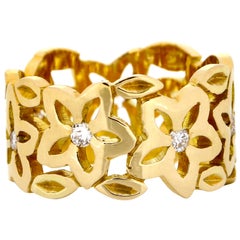 18 Karat Yellow Gold Diamond Openwork Flower Band Ring