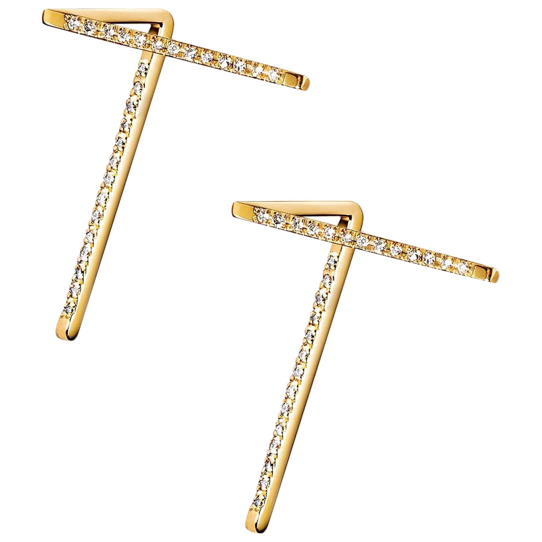 18 Karat Yellow Gold Diamond Pair of Stud Earrings For Sale