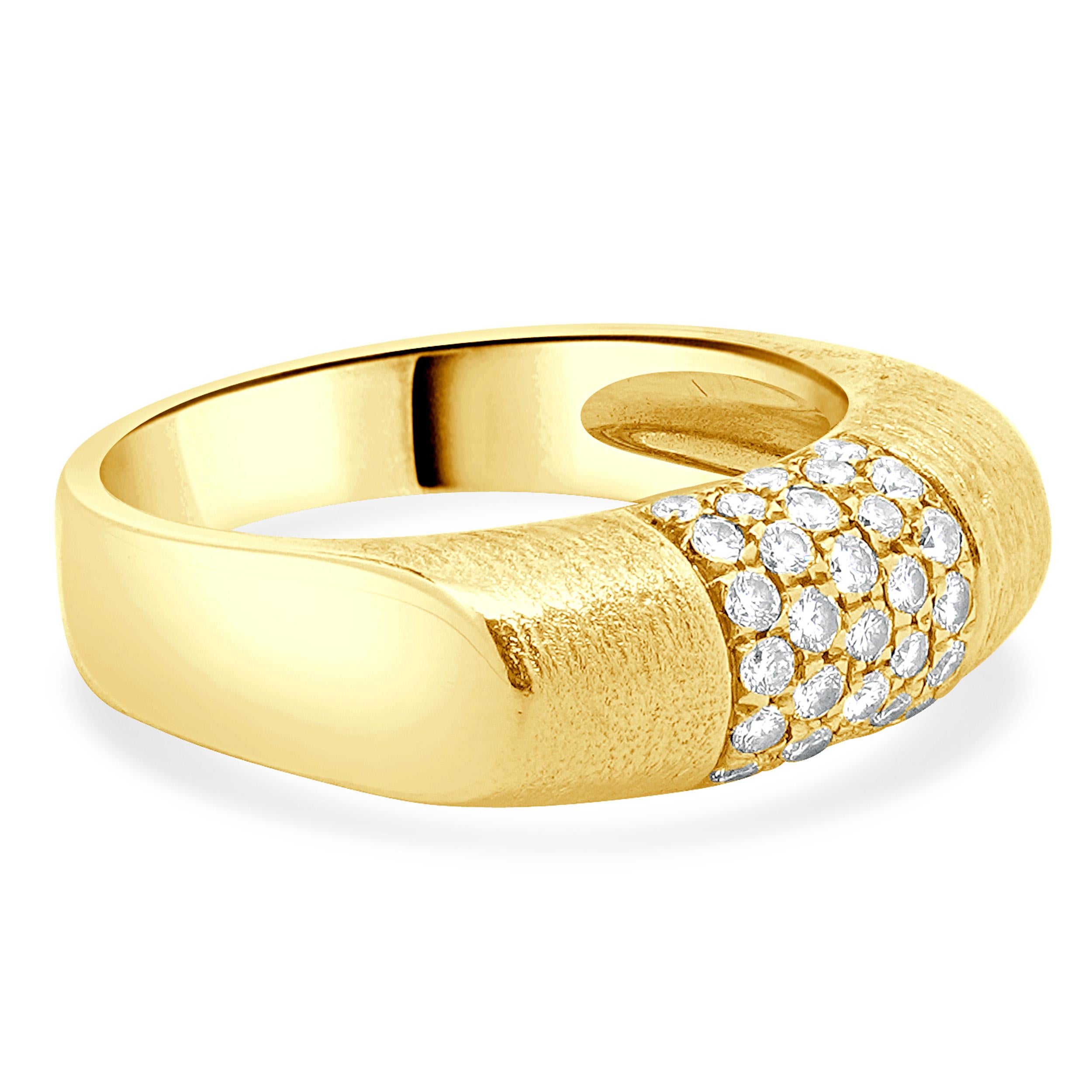 Anello con pavé di diamanti in oro giallo 18 carati In condizioni ottime in vendita a Scottsdale, AZ
