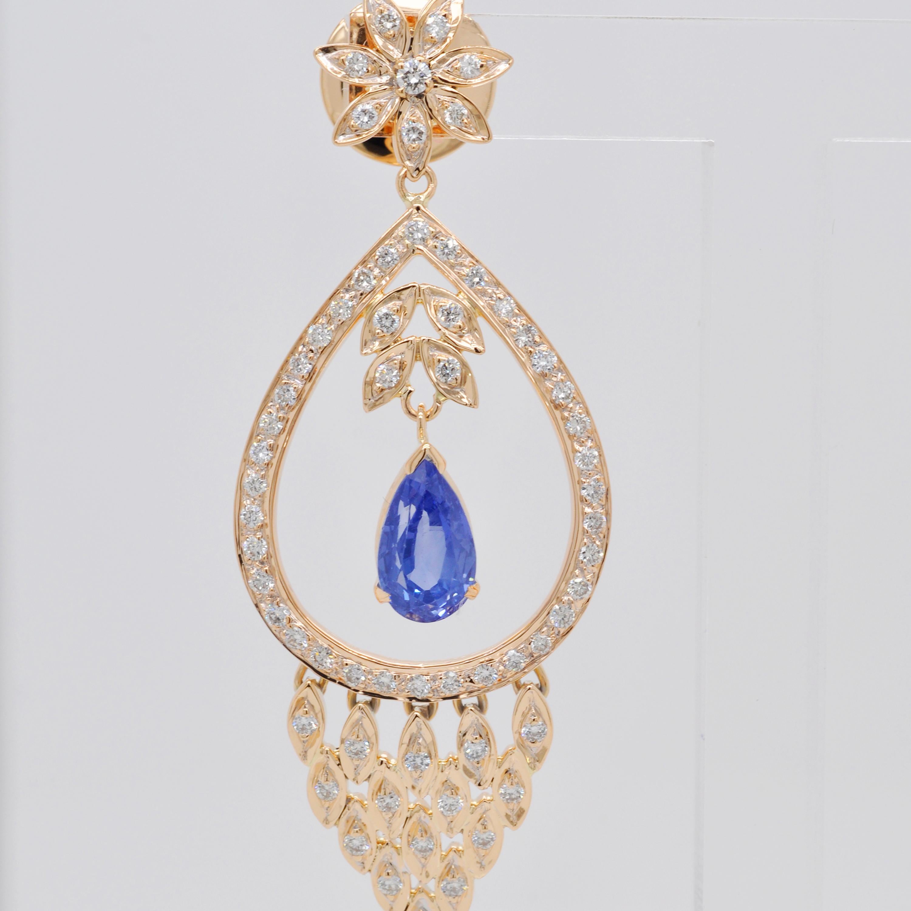 18 Karat Gelbgold Diamant Birnenblauer Saphir Dangler Dangler Ohrringe im Angebot 2