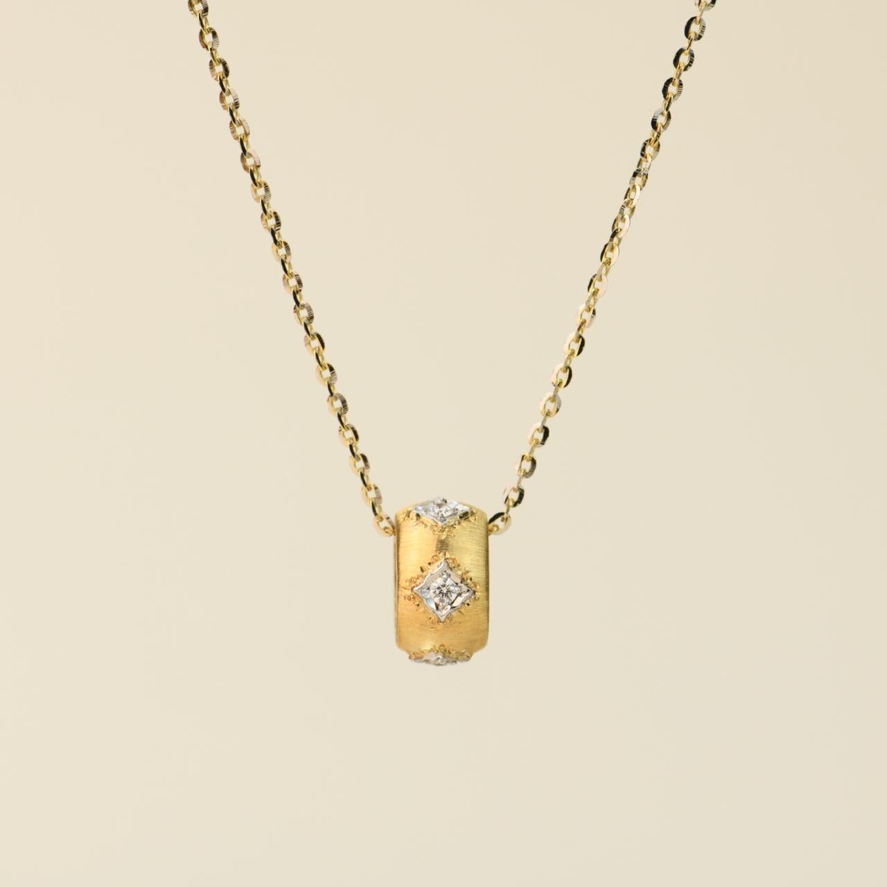 18 Karat Yellow Gold Diamond Pendant Necklace For Sale 1