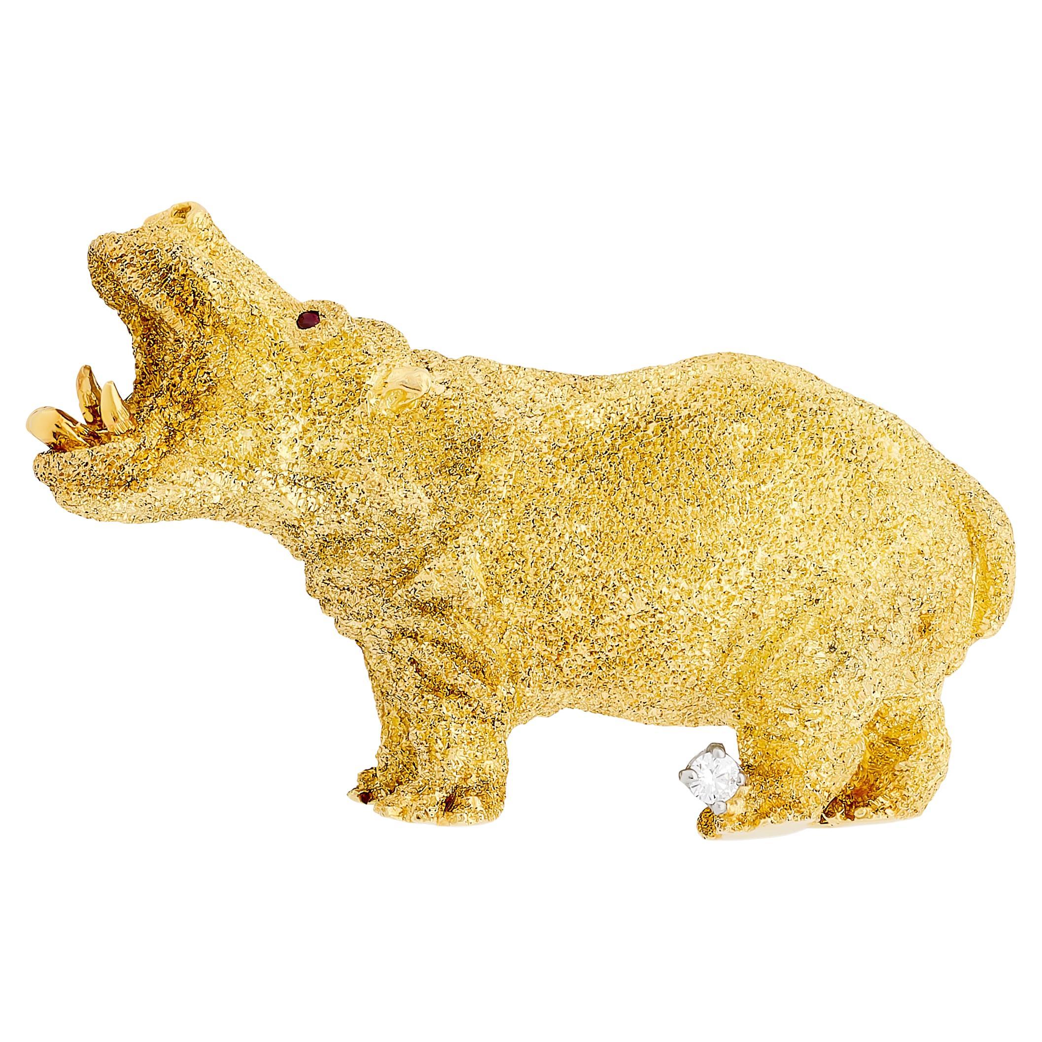 18 Karat Yellow Gold Diamond Hippopotamus Pin