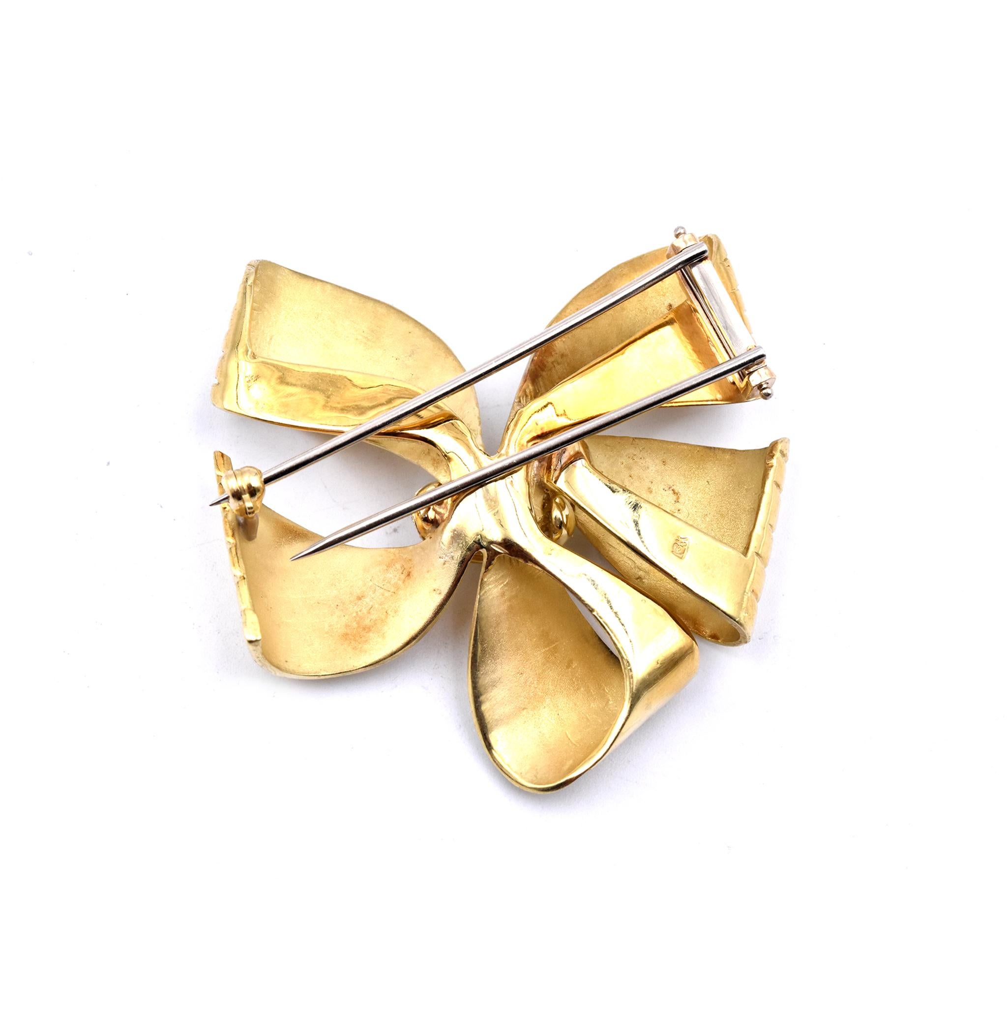 18 Karat Yellow Gold Diamond Ribbon Pin In Excellent Condition In Scottsdale, AZ