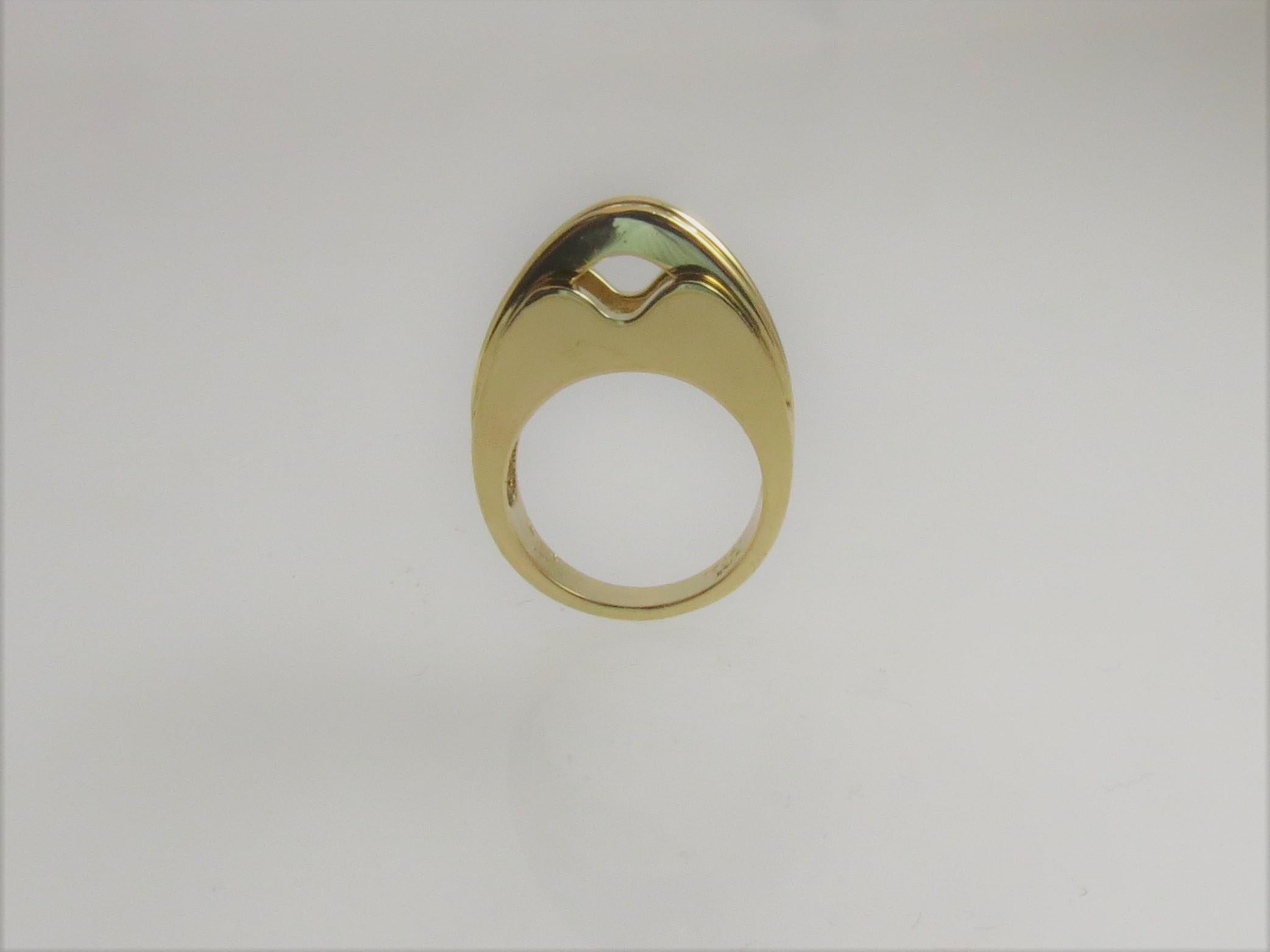 Contemporary 18 Karat Yellow Gold Diamond Ring by Kurt Wayne