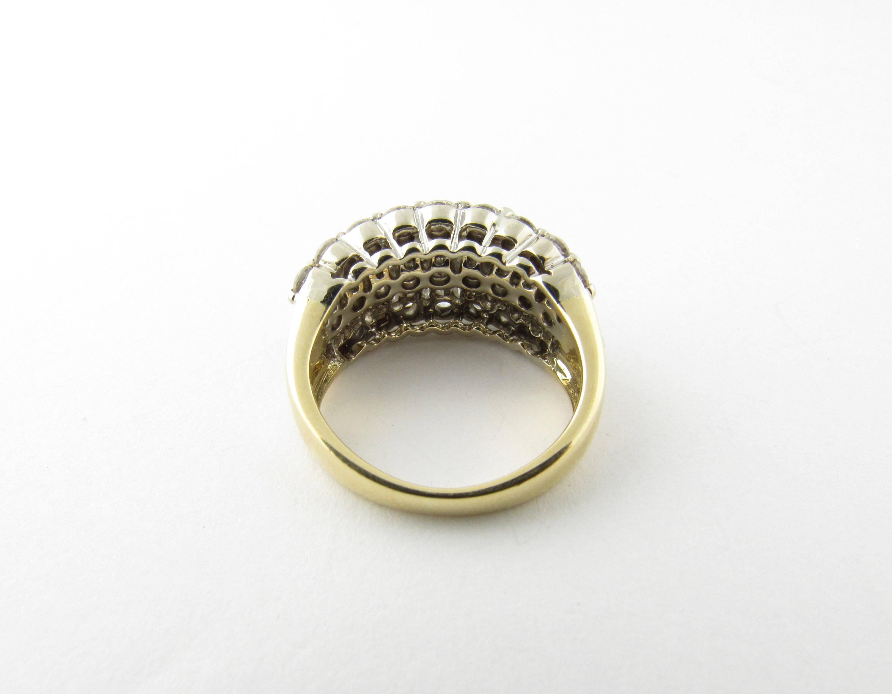 18 Karat Yellow Gold Diamond Ring For Sale 2