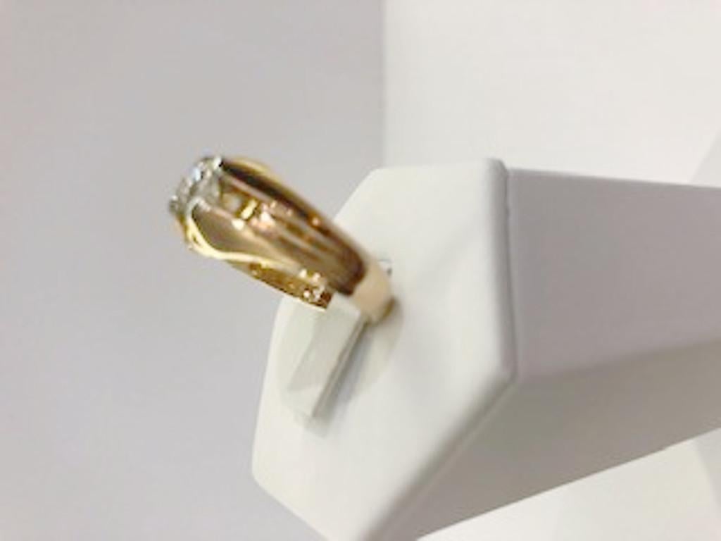 18 Karat Yellow Gold Diamond Ring In Good Condition In Palm Springs, CA