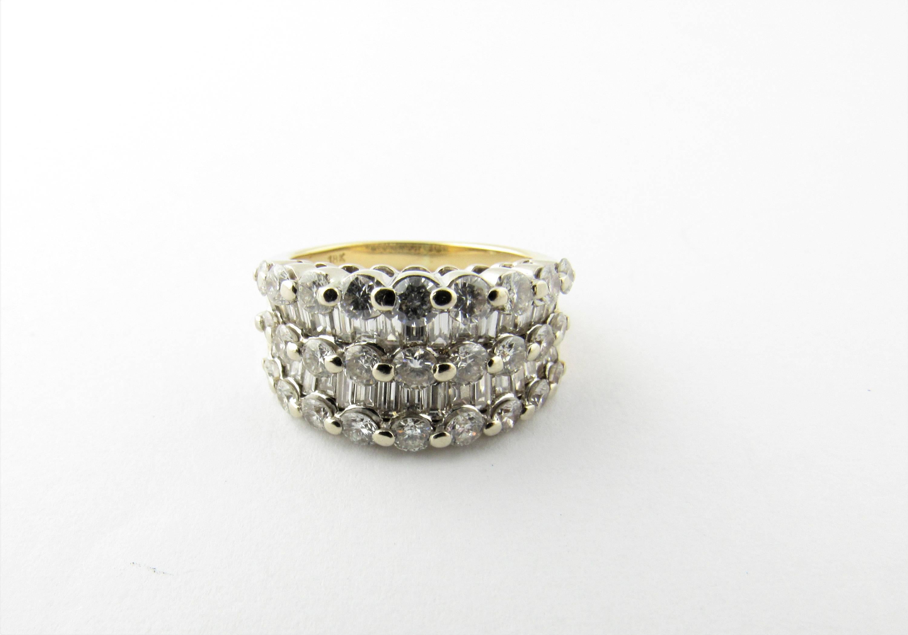 18 Karat Yellow Gold Diamond Ring For Sale 5