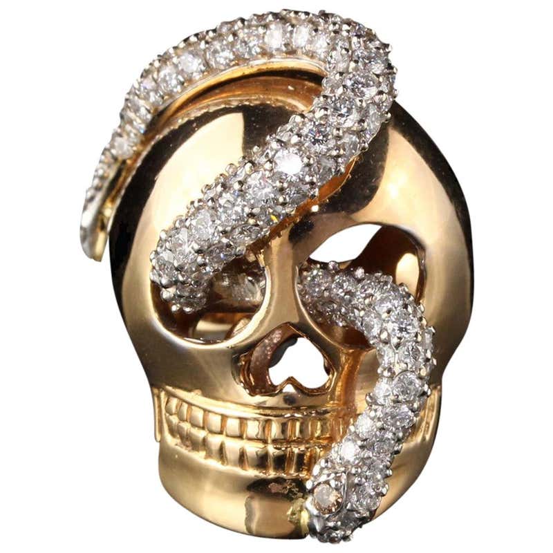 18 Karat Yellow Gold Diamond Skull Ring at 1stDibs