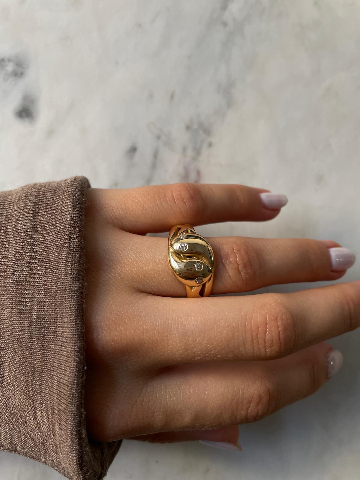 Taille ronde Bague serpent en or jaune 18 carats et diamants, c. 1913 en vente