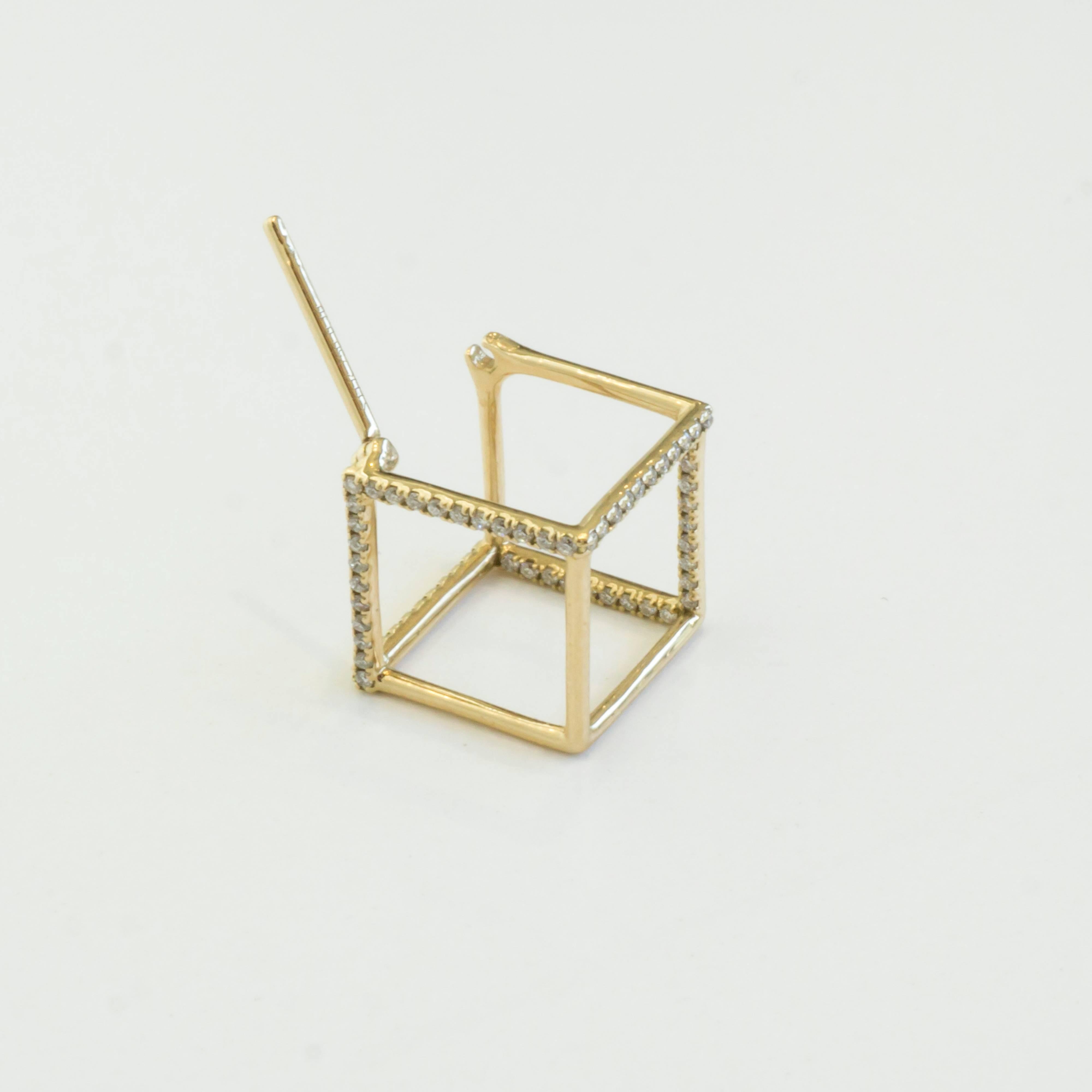 Women's or Men's 18 Karat Yellow Gold Diamond Square Pair of Earrings For Sale