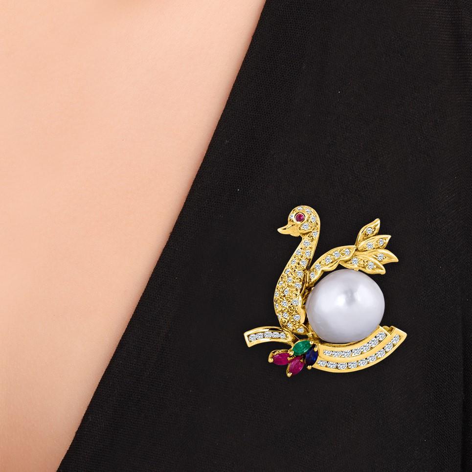 18 Karat Gelbgold Diamant Swan Brosche mit Südseeperle Bauch (Moderne) im Angebot