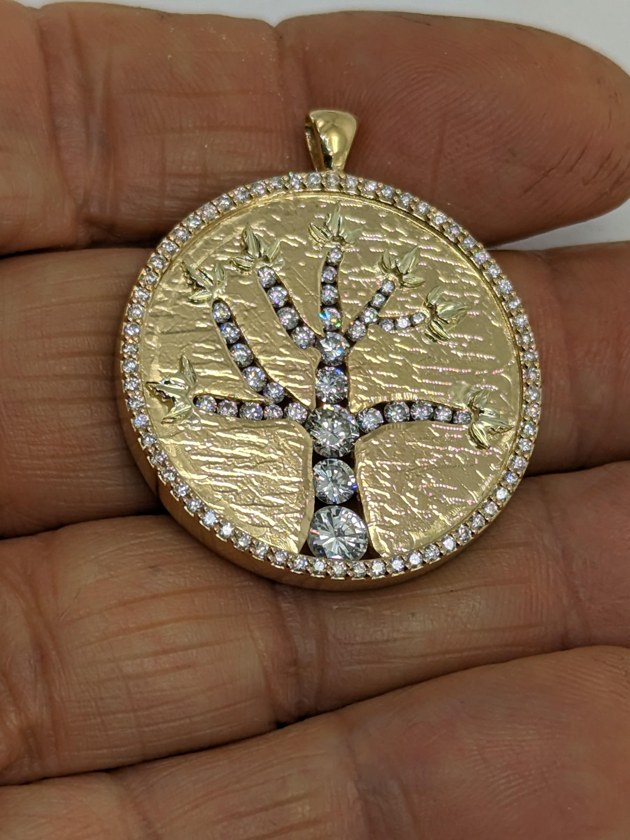 Women's or Men's 18 Karat Yellow Gold Diamond Tree of Life Pendant For Sale