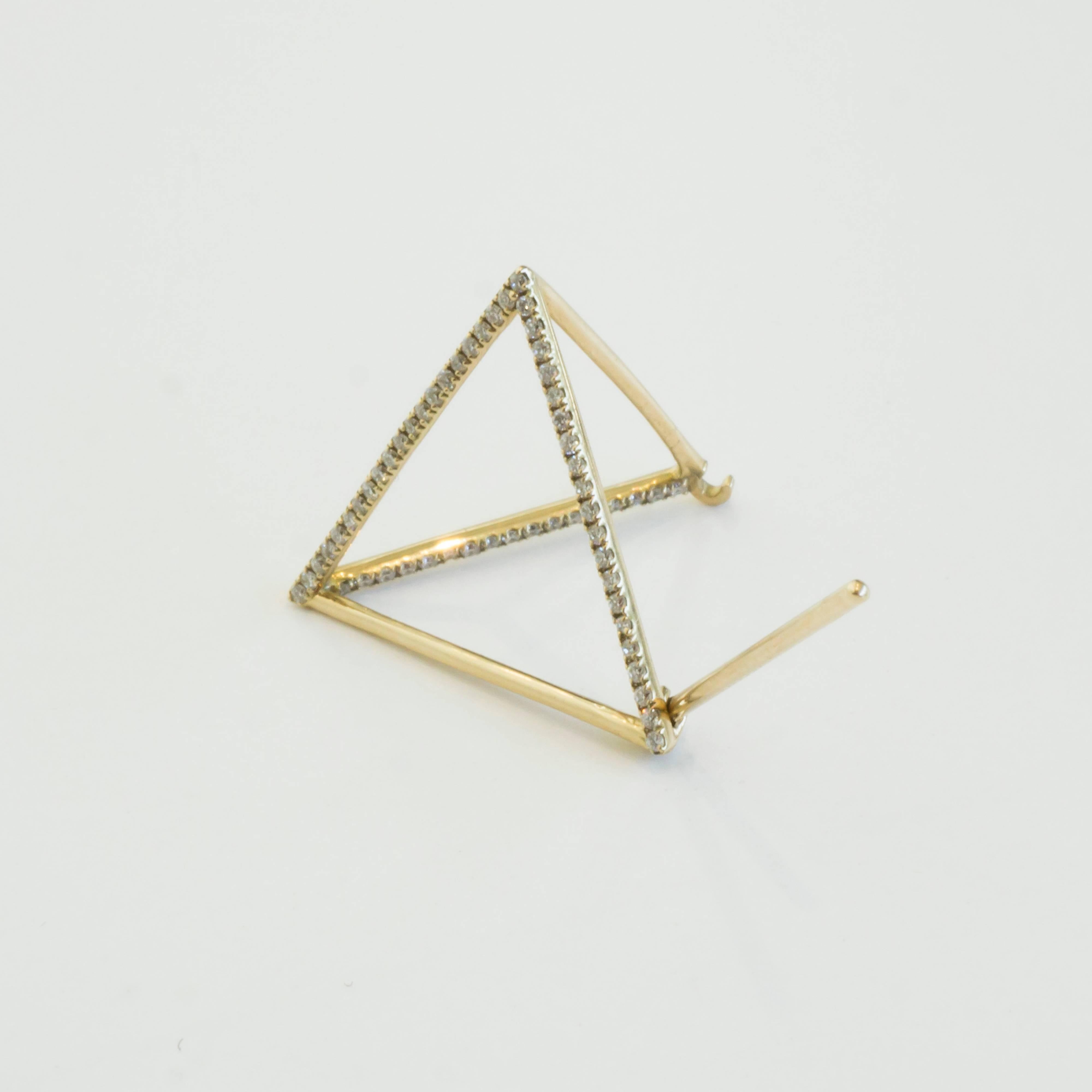 18 Karat Yellow Gold Diamond Triangle Pair Earrings For Sale 1