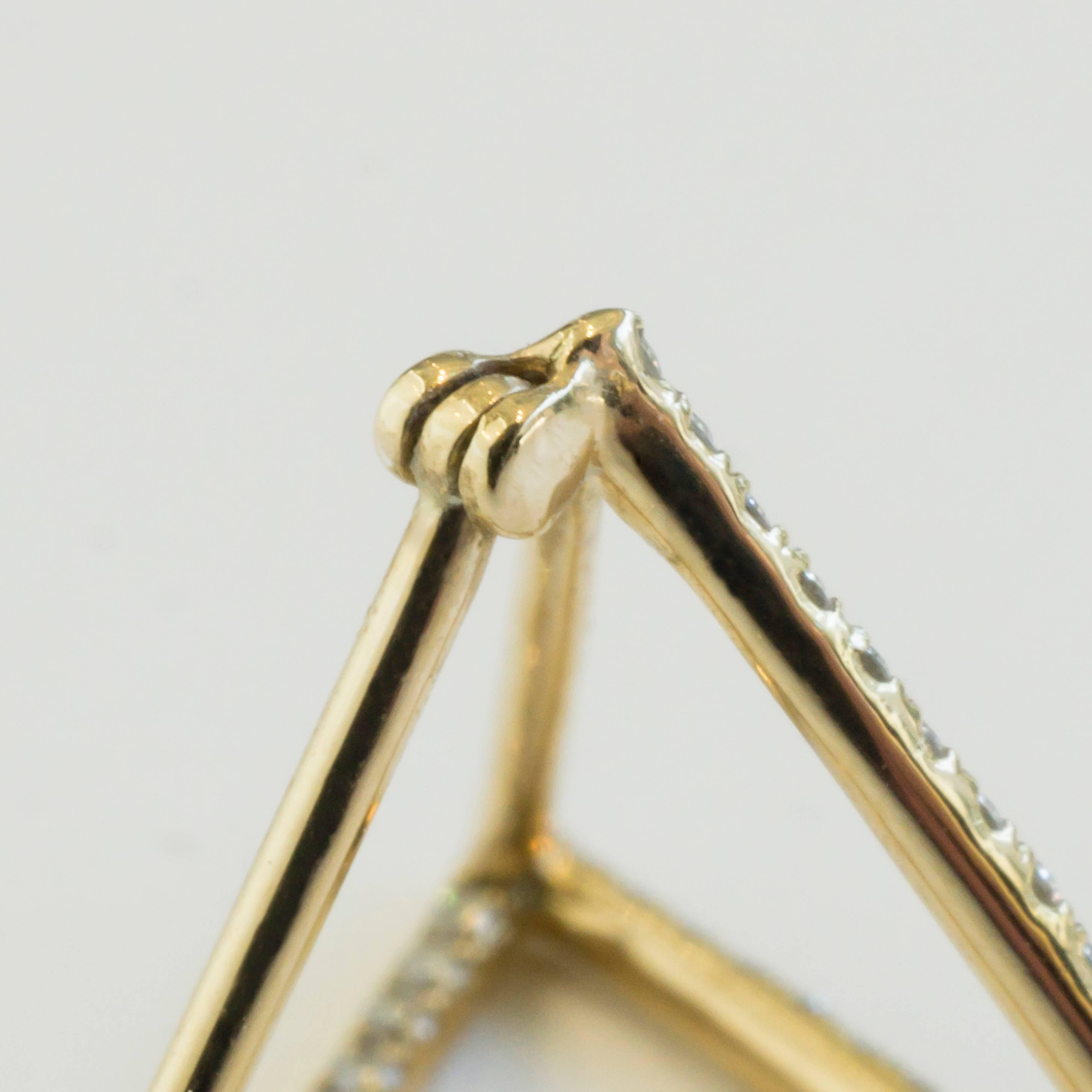 18 Karat Yellow Gold Diamond Triangle Pair Earrings For Sale 1