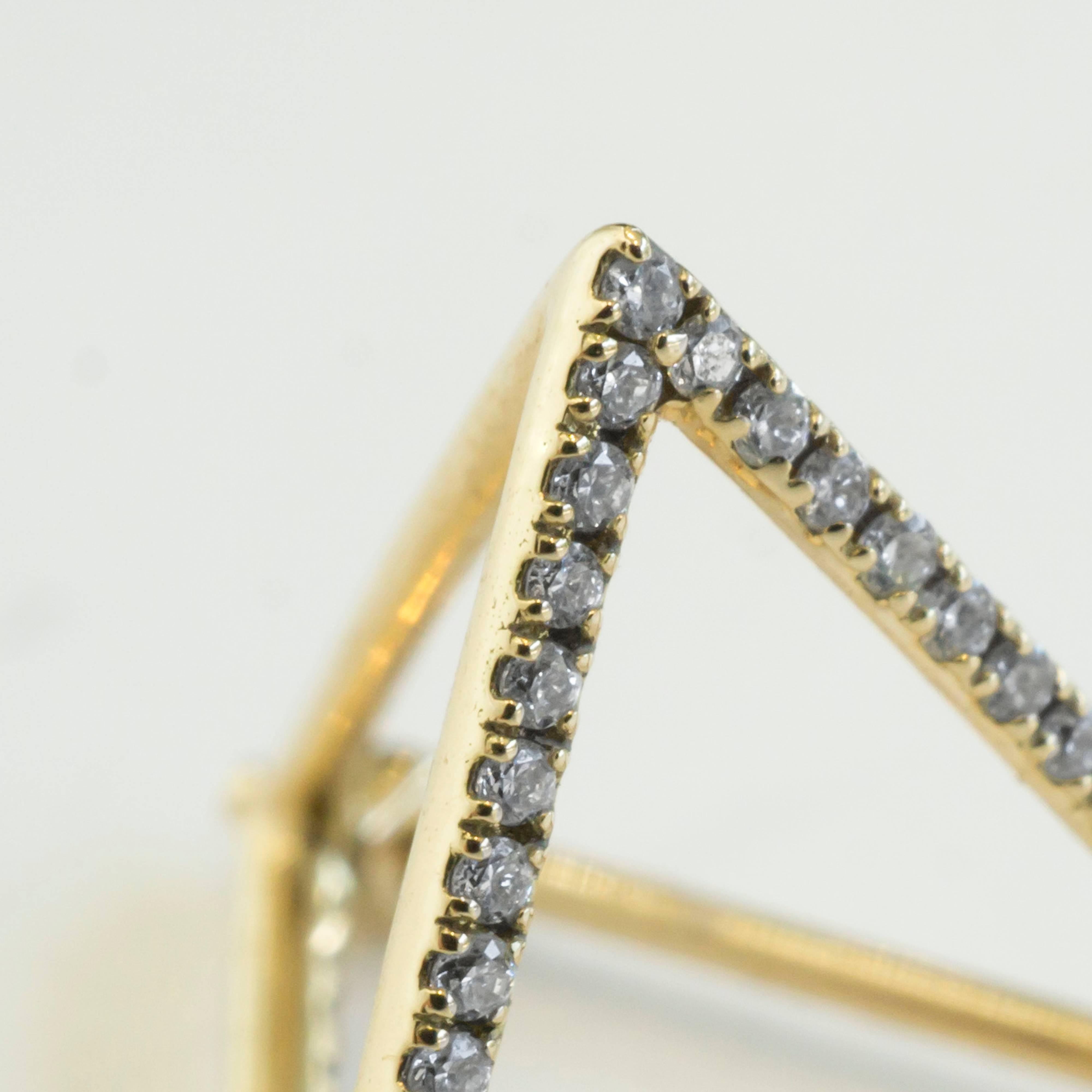 18 Karat Yellow Gold Diamond Triangle Pair Earrings For Sale 3