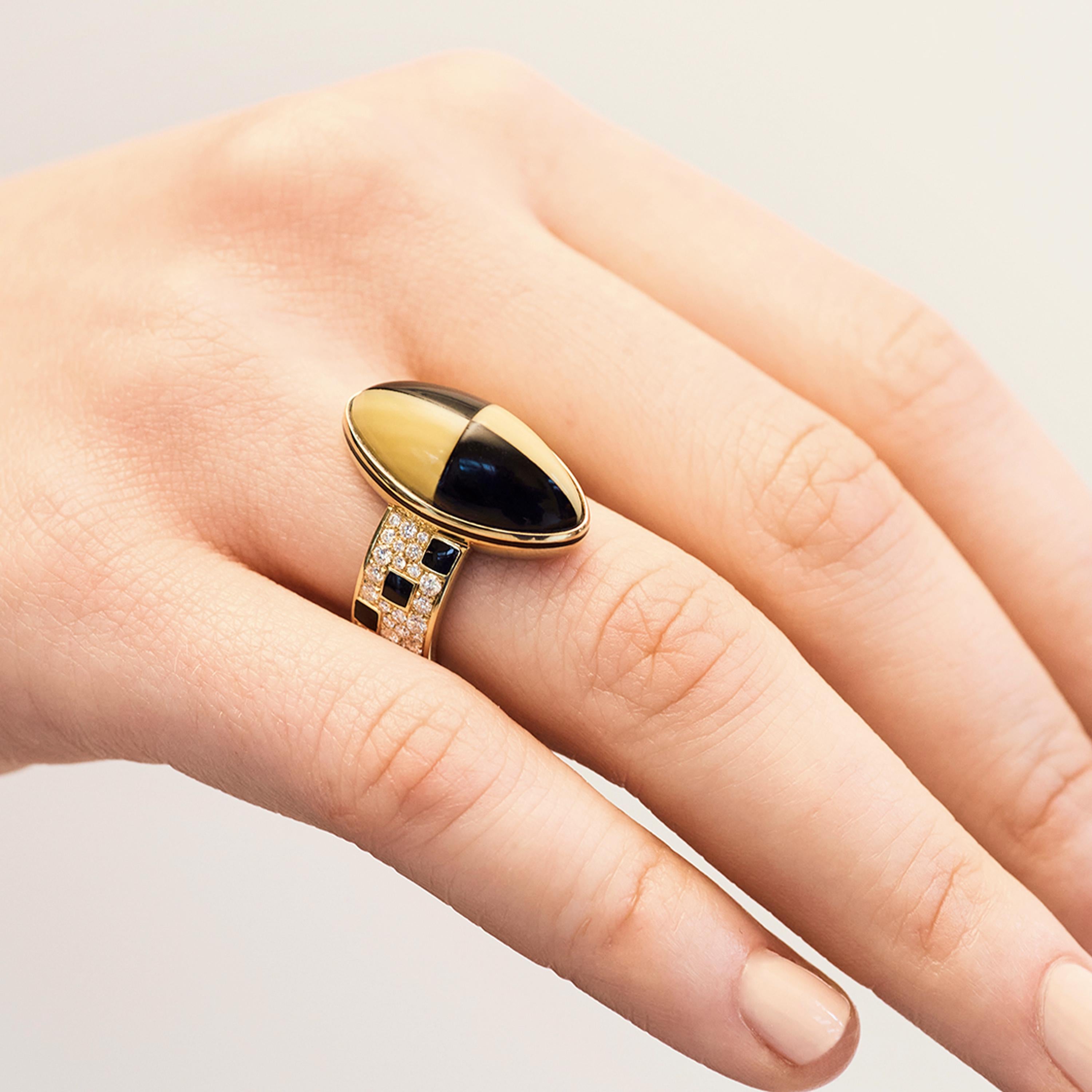 Francesca Villa's Square Deco Style Ring is crafted from 18 karat yellow gold (12g), diamonds (0.25cts), and an Art Deco Style black and cream celluloid button.

Ring size UK: N
Ring size EU: 53
Ring size US: 6.75

For many years, Francesca Villa