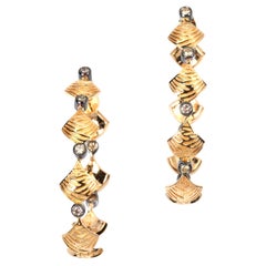 18 Karat Yellow Gold Casa Vicens Hoop Earrings with Fancy Color Diamonds