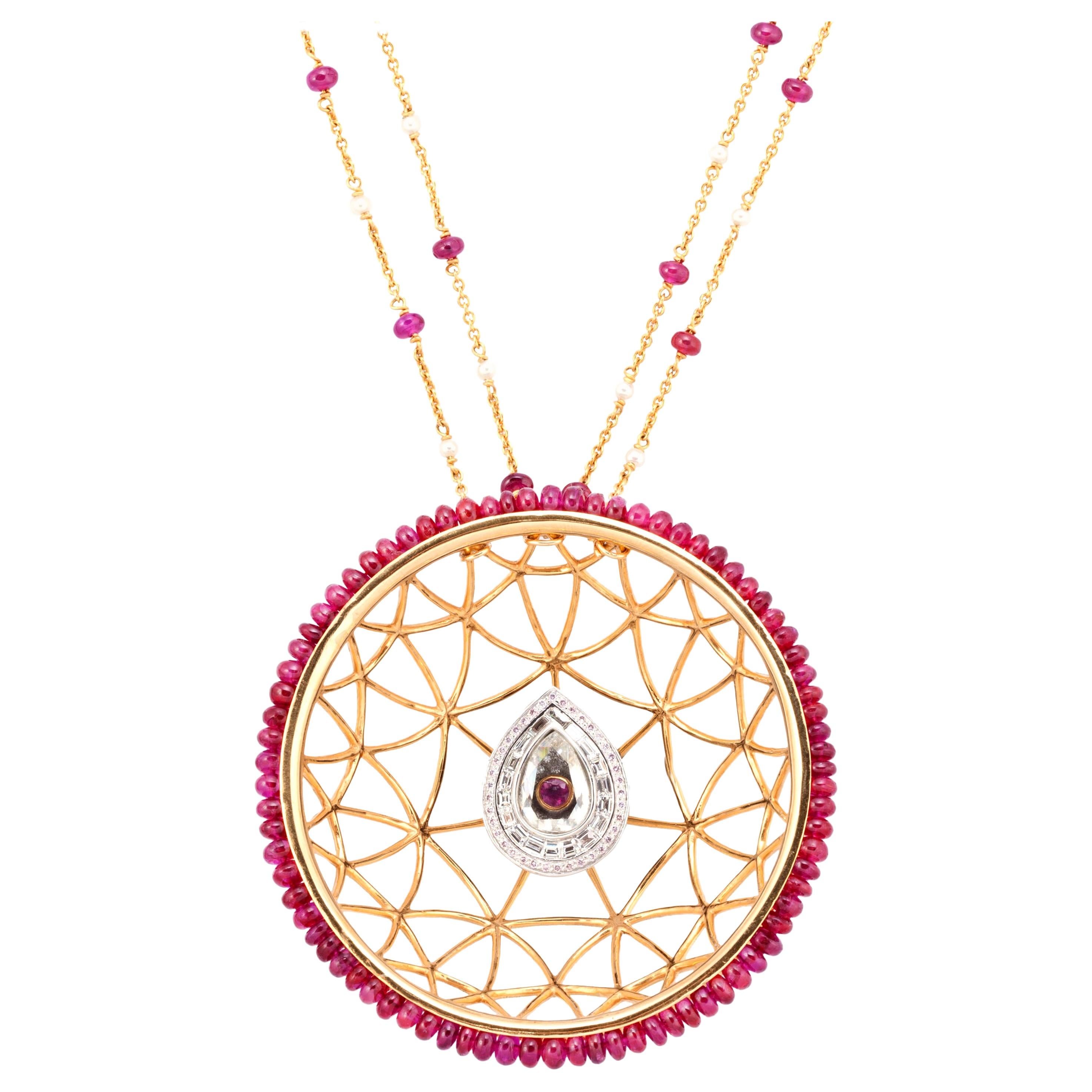 18 Karat Yellow Gold Spider Pendant with Ruby Beads and Diamonds For Sale