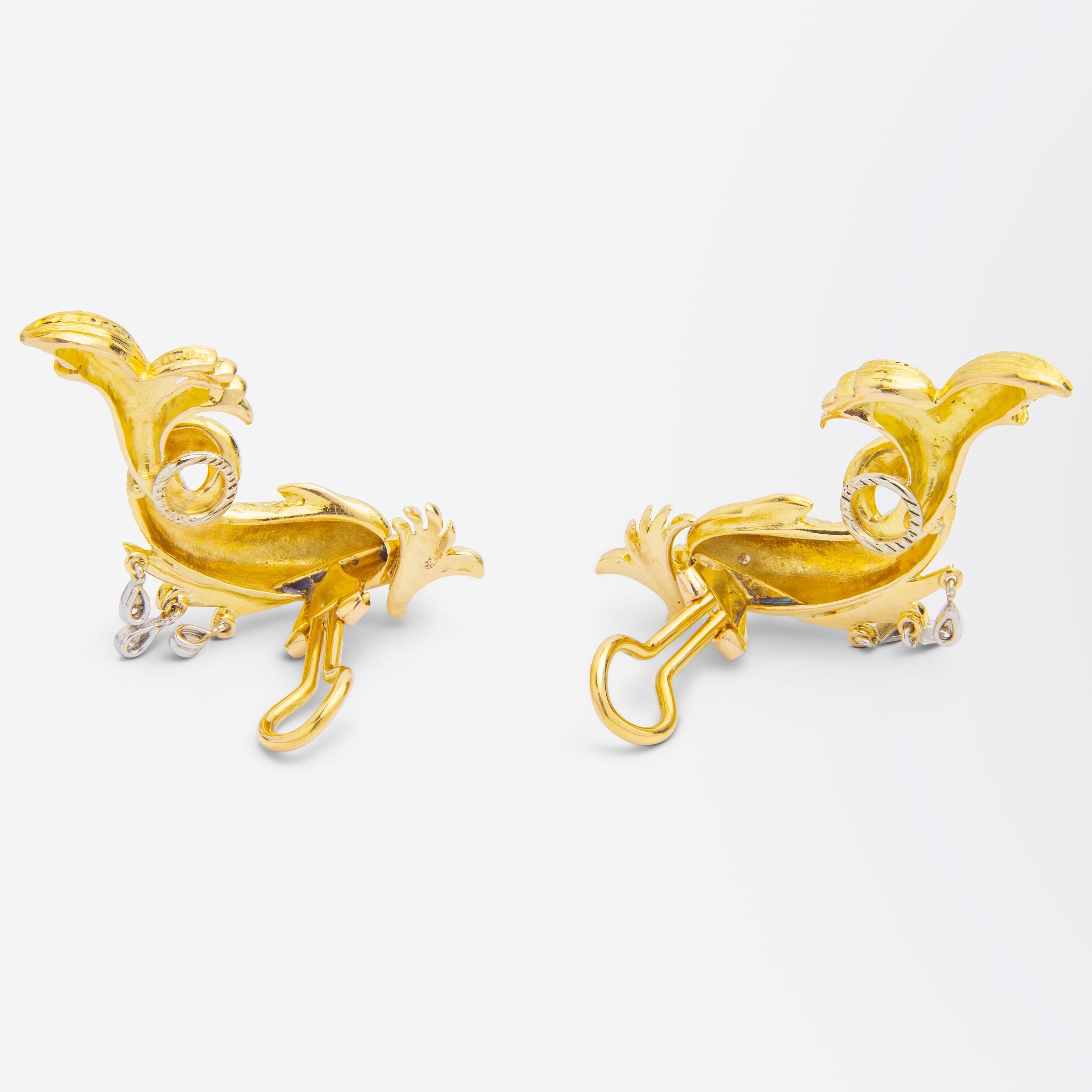 18 Karat Yellow Gold 'Dolphin' Ear Clips With Diamonds In Excellent Condition For Sale In Brisbane City, QLD