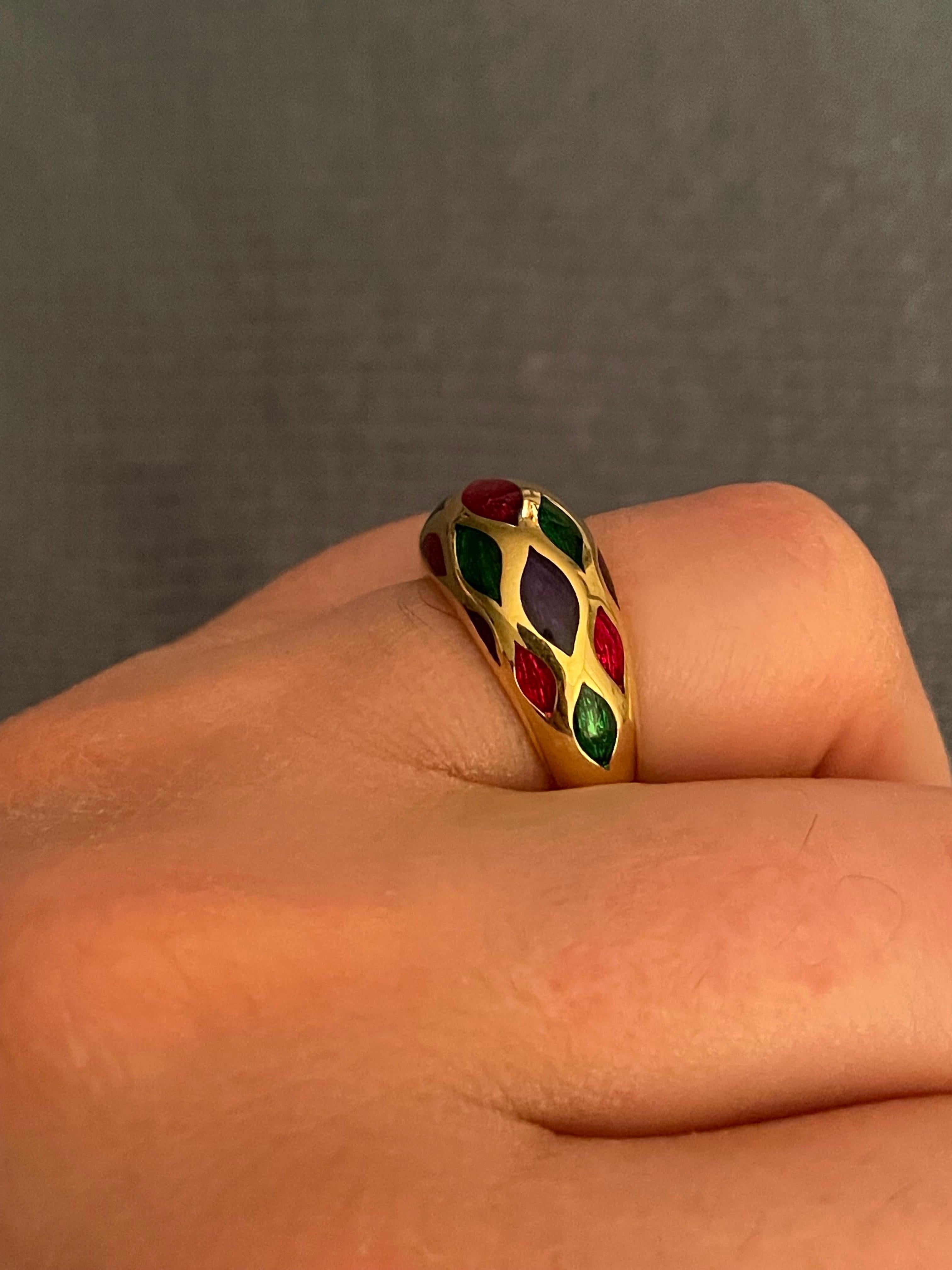 18 Karat Yellow Gold Dome Red Green Blue Enamel Ring 6.4 Grams For Sale 7