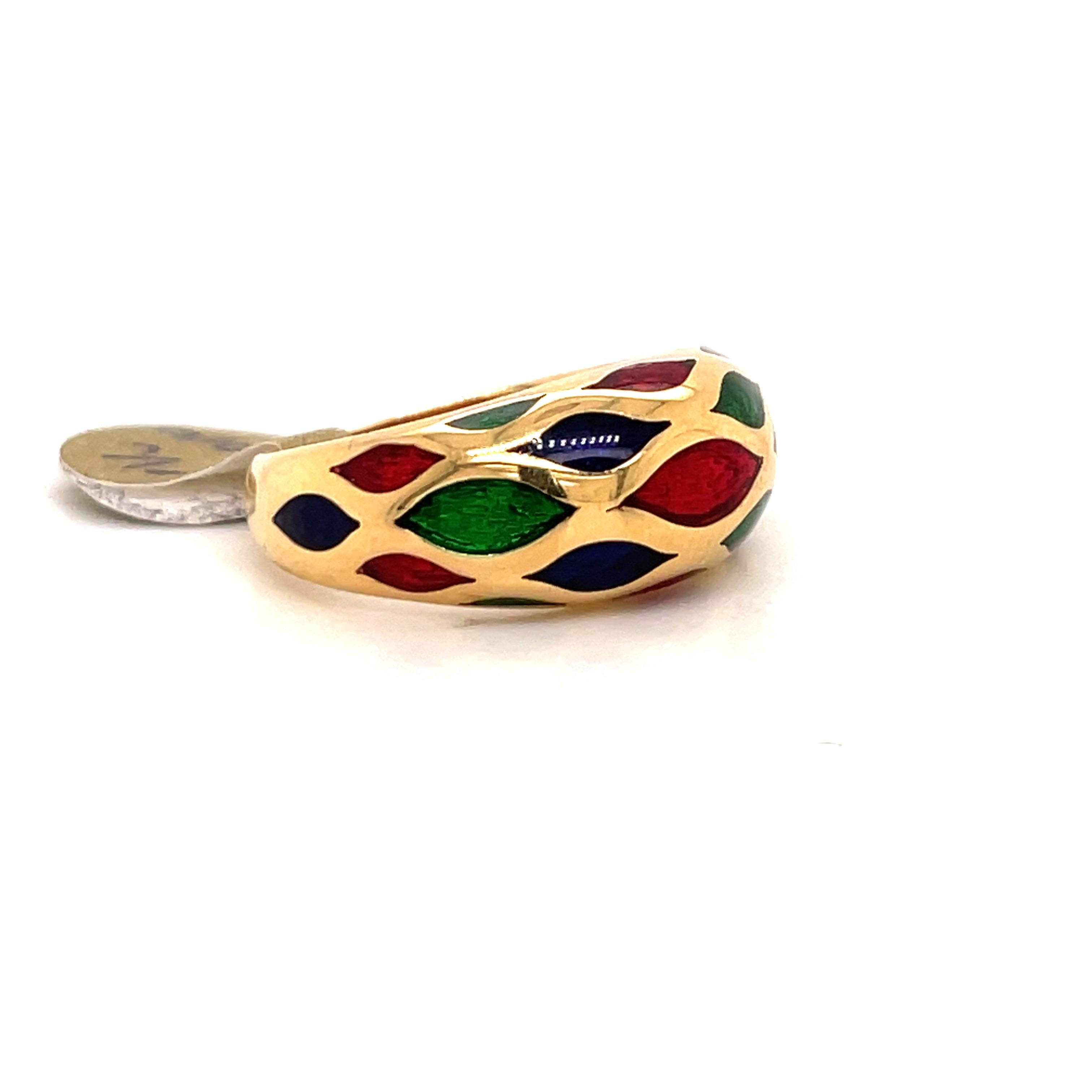 18 Karat Yellow Gold Dome Red Green Blue Enamel Ring 6.4 Grams In Excellent Condition For Sale In New York, NY