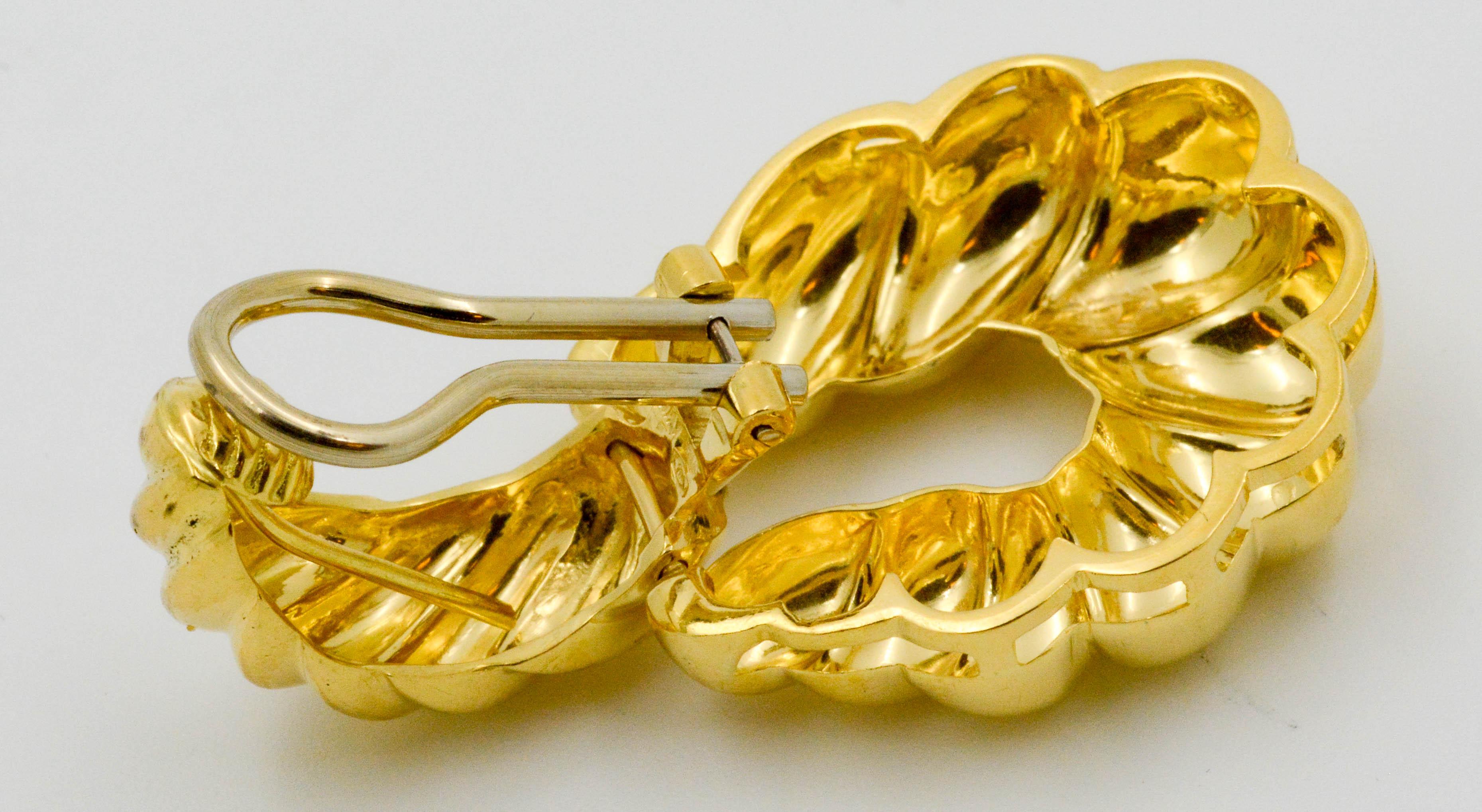Modern 18 Karat Yellow Gold Door Knocker Clip-On Earrings
