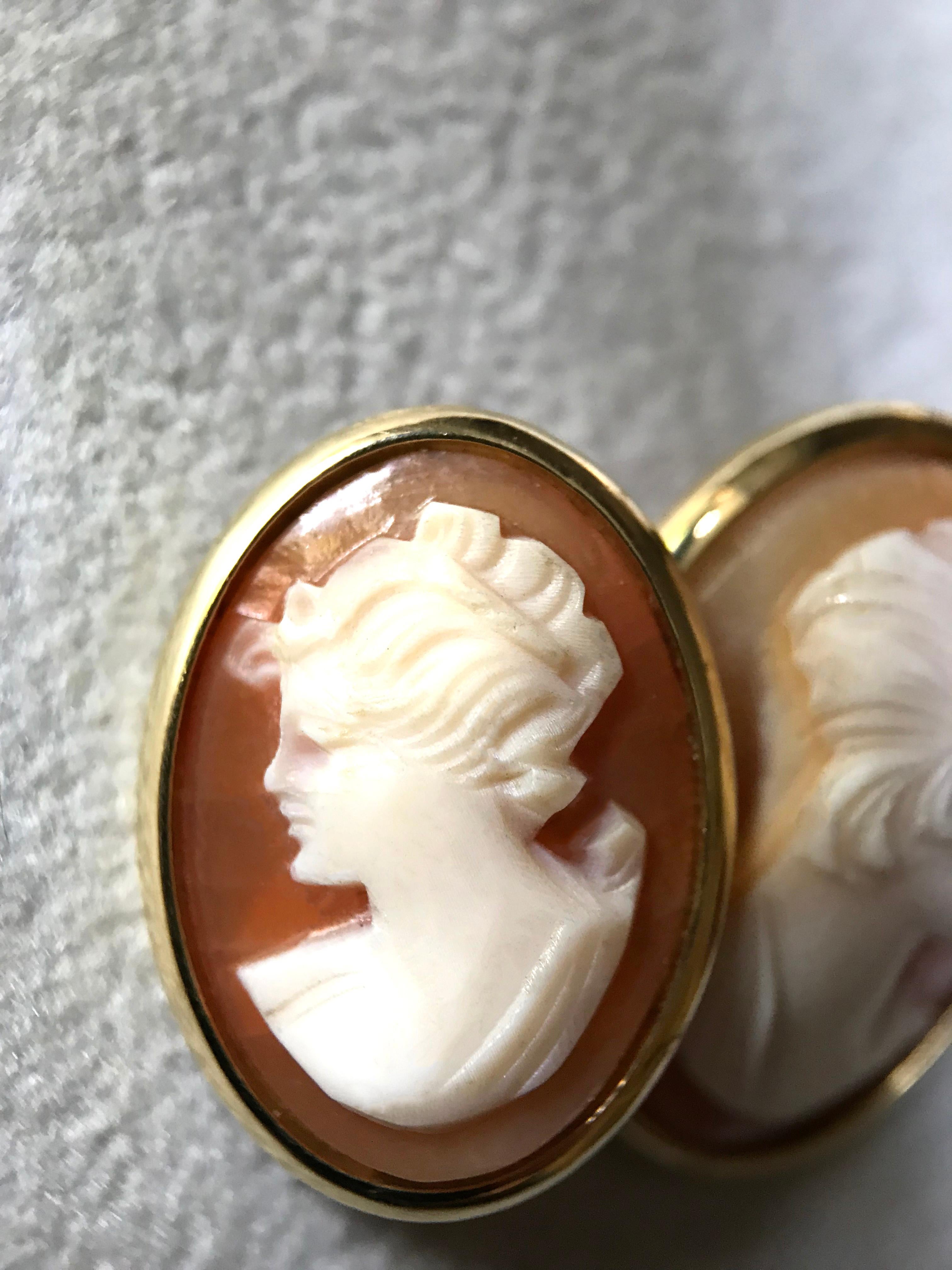 18 Karat Yellow Gold Double Cameo Cufflinks For Sale 3