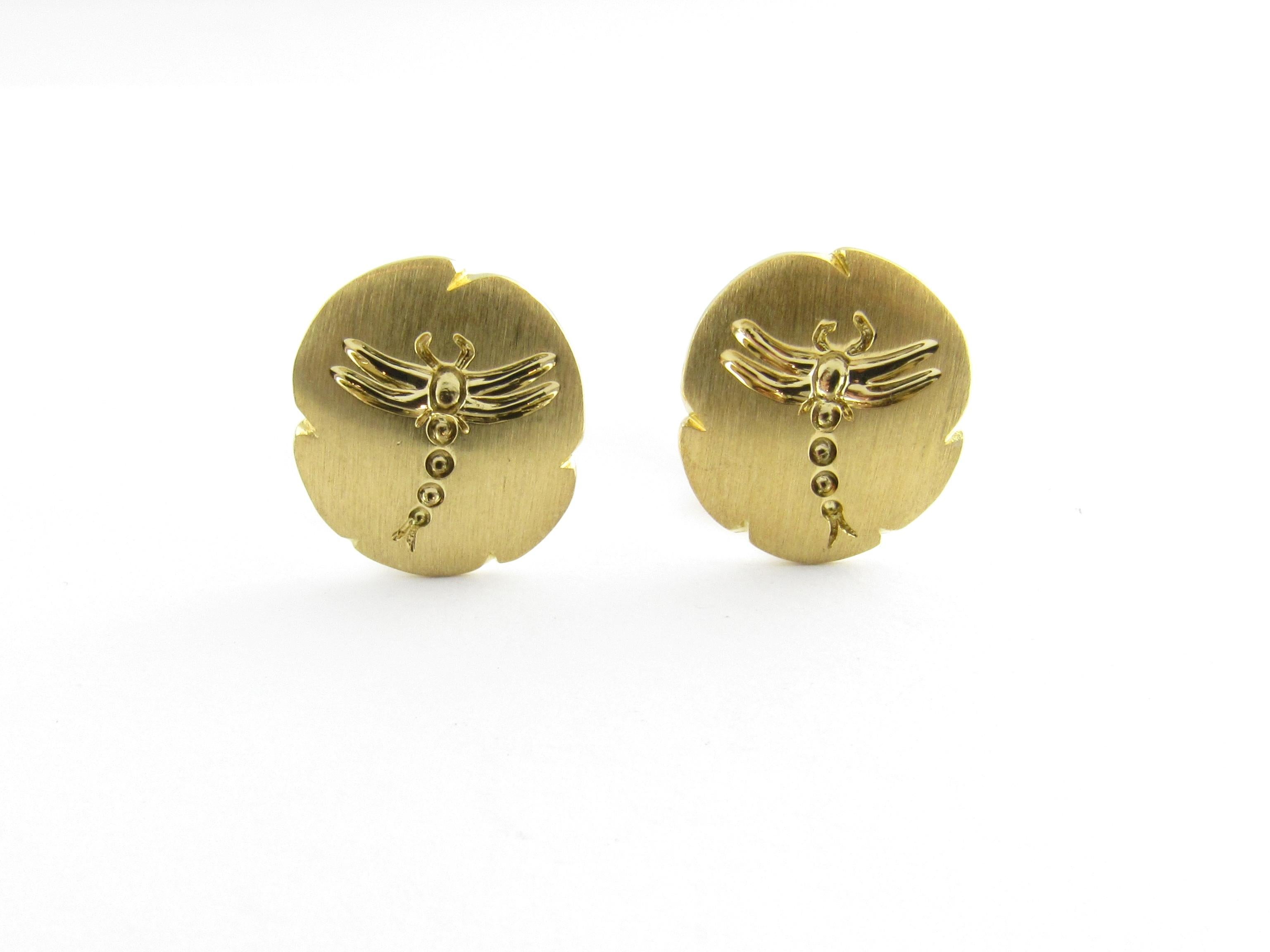 Vintage Tiffany and Co. 18 Karat Yellow Gold Dragonfly Clip On Earrings

These elegant earrings are each decorated with a lovely dragonfly crafted in beautifully detailed 18K yellow gold. Clip on closures.

Size: 16 mm x 14 mm

Weight: 6.1 dwt. /