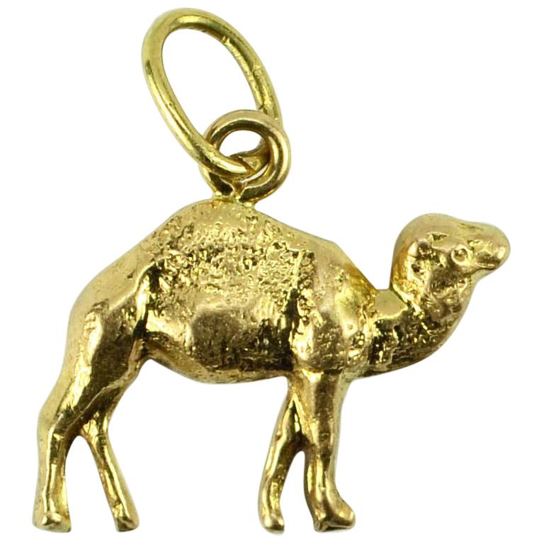 18 Karat Yellow Gold Dromedary Camel Charm Pendant