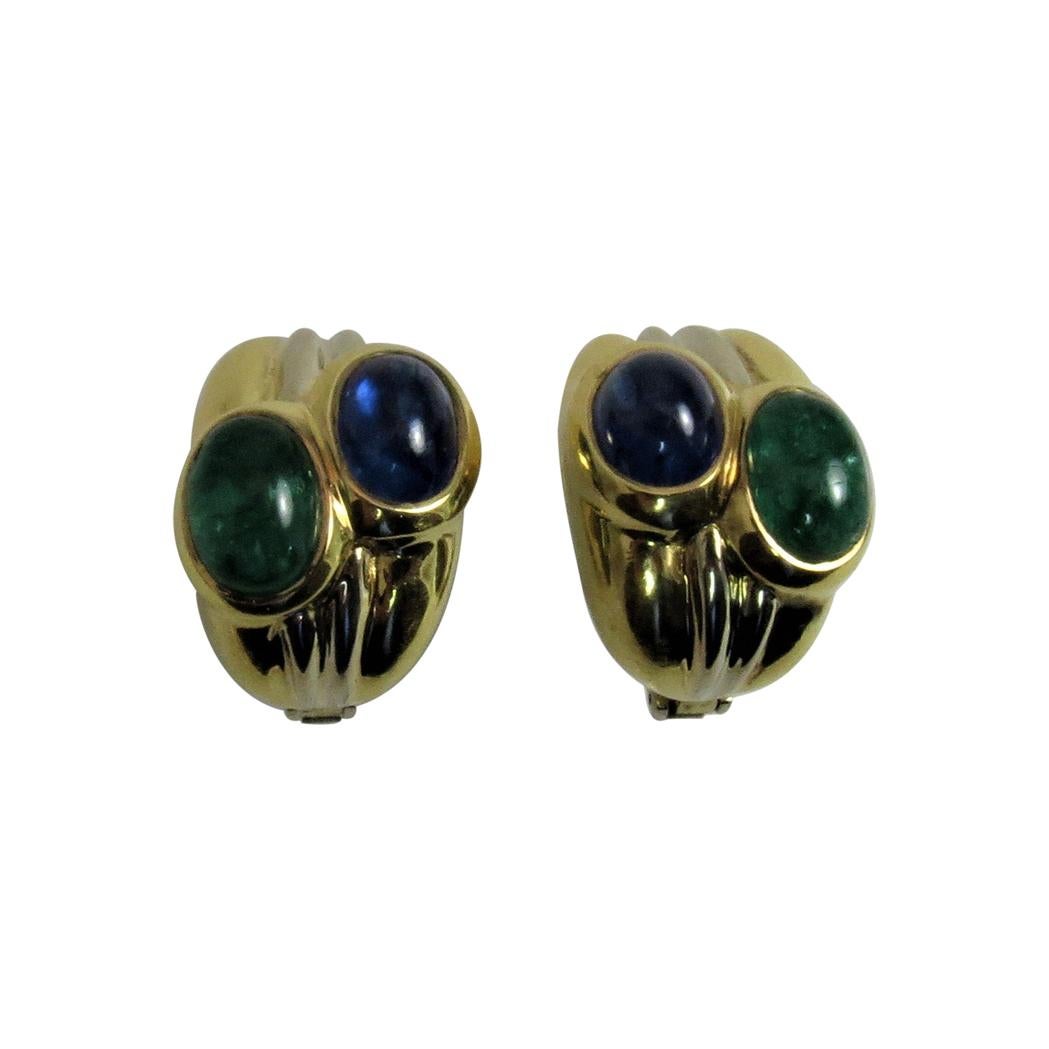 18 Karat Yellow Gold Earclips Set With Cabochon Sapphires and Emeralds For Sale