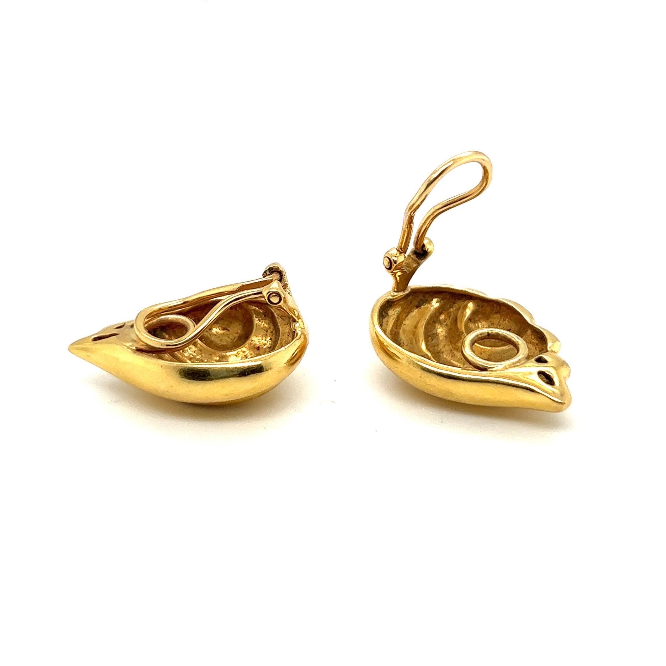 Moderne Boucles d'oreilles Verdura en or jaune 18 carats en vente
