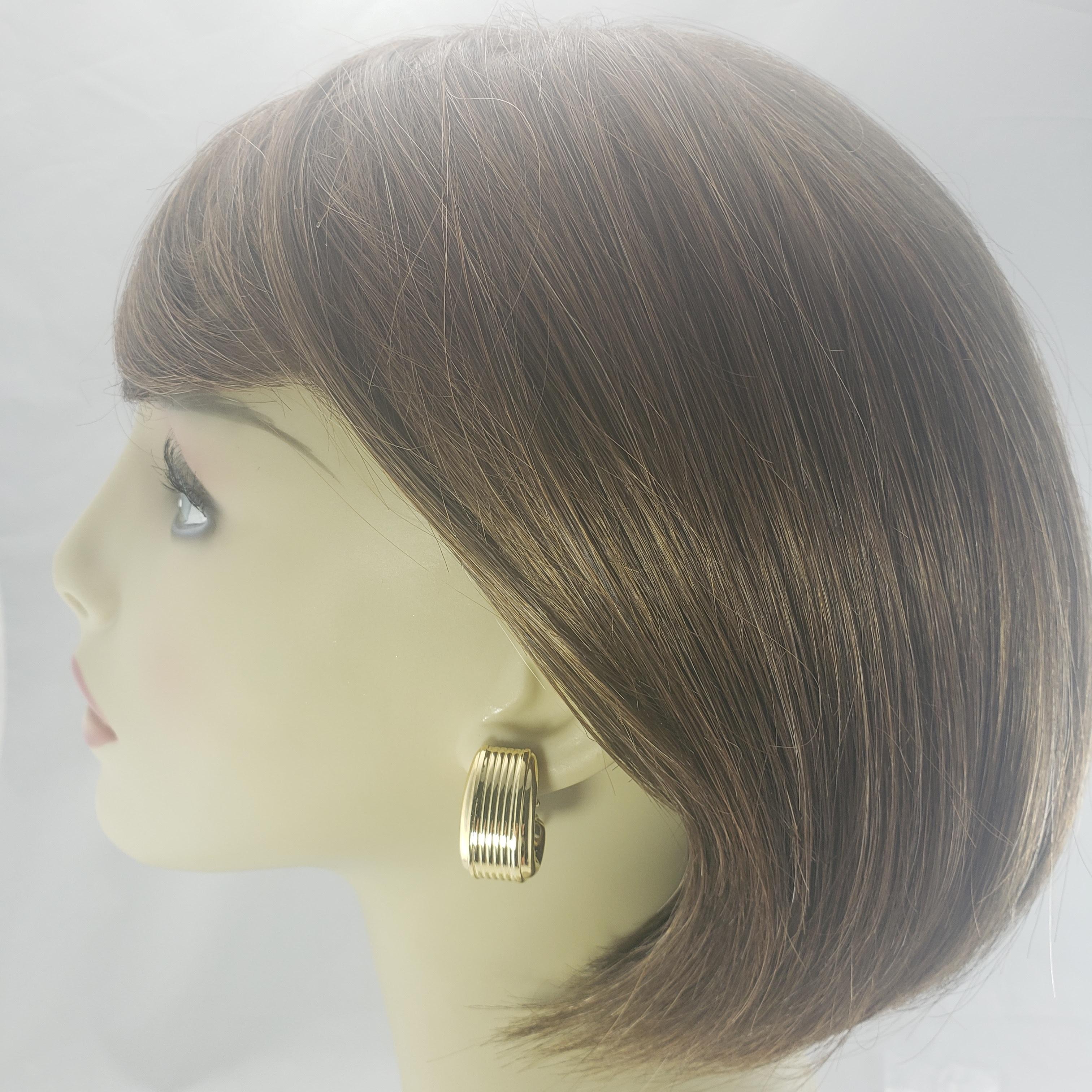 18 Karat Yellow Gold Earrings 3