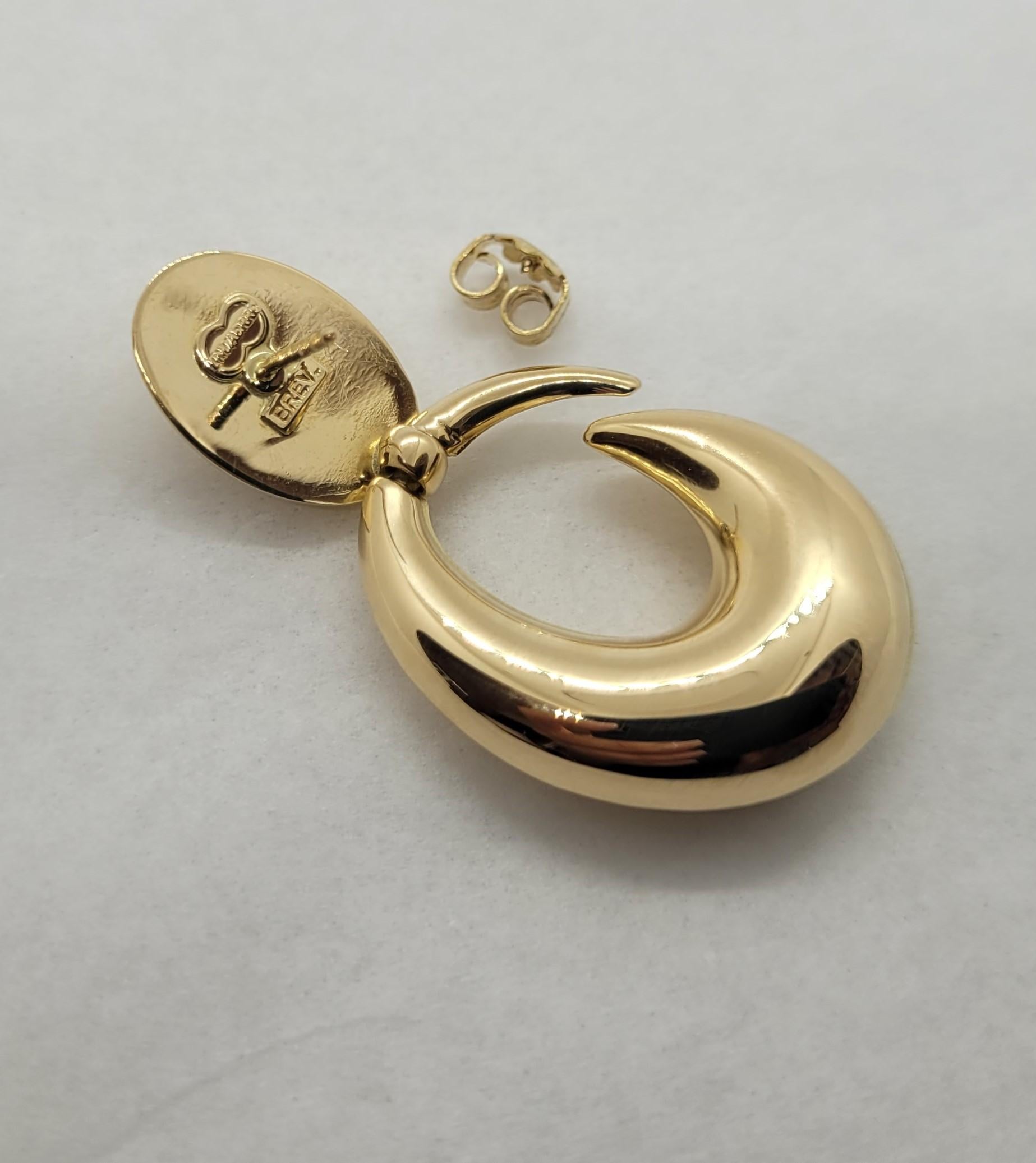 18 Karat Yellow Gold Earrings, UnoAErre Designer, Italian-Made For Sale 1