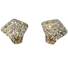 18 Karat Yellow Gold Earrings with Diamonds