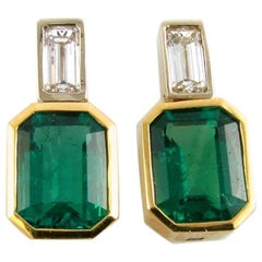 18 Karat Yellow Gold Earrings with Emeralds