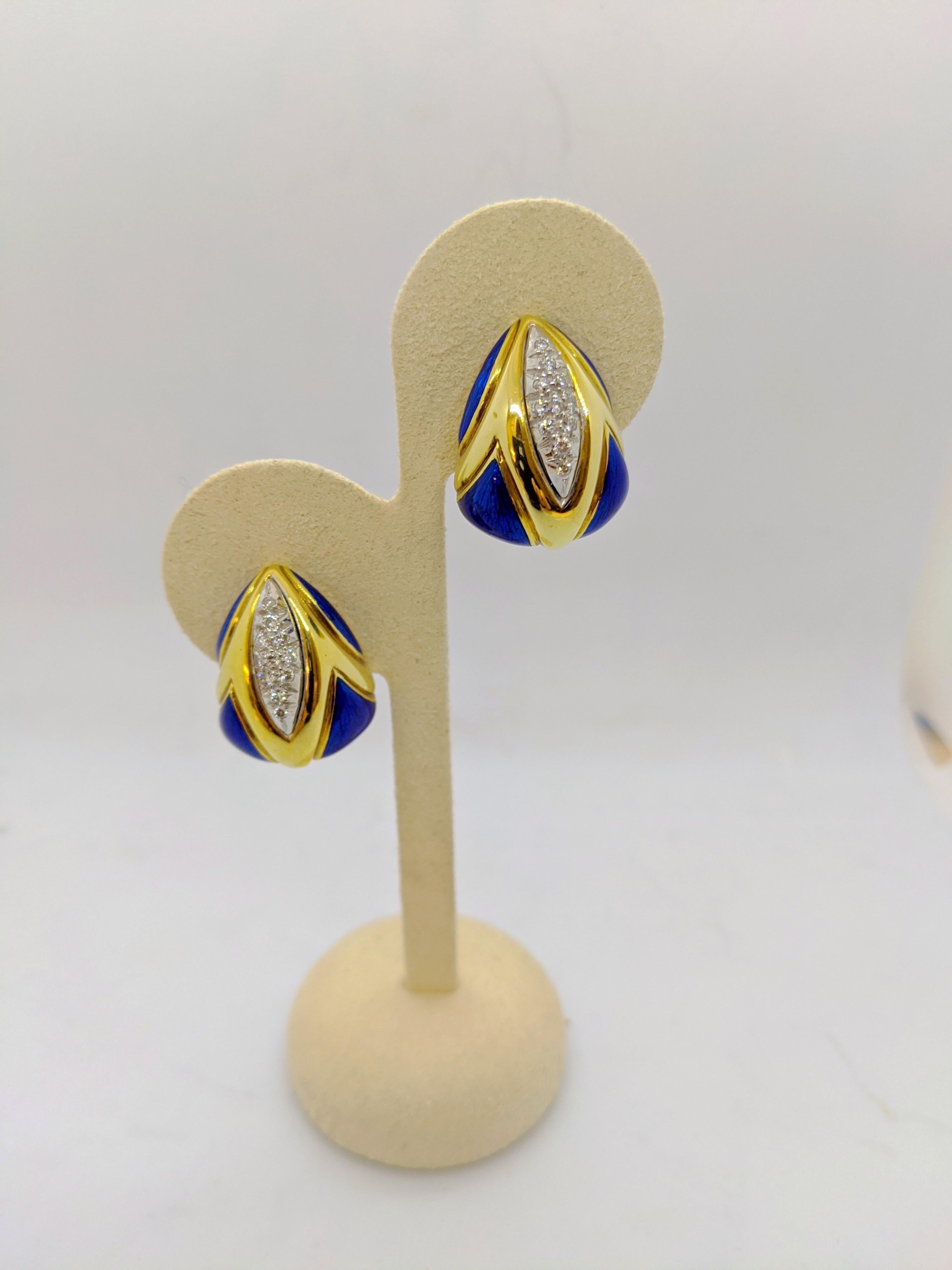 Women's or Men's 18 Karat Yellow Gold Earrings with Lapis and .45 Carat Diamonds For Sale