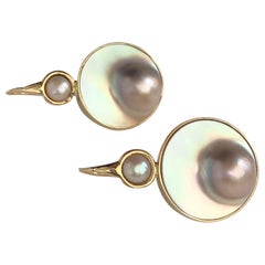 18 Karat Yellow Gold Earrings with Pearl Buttons and Mother of Pearls