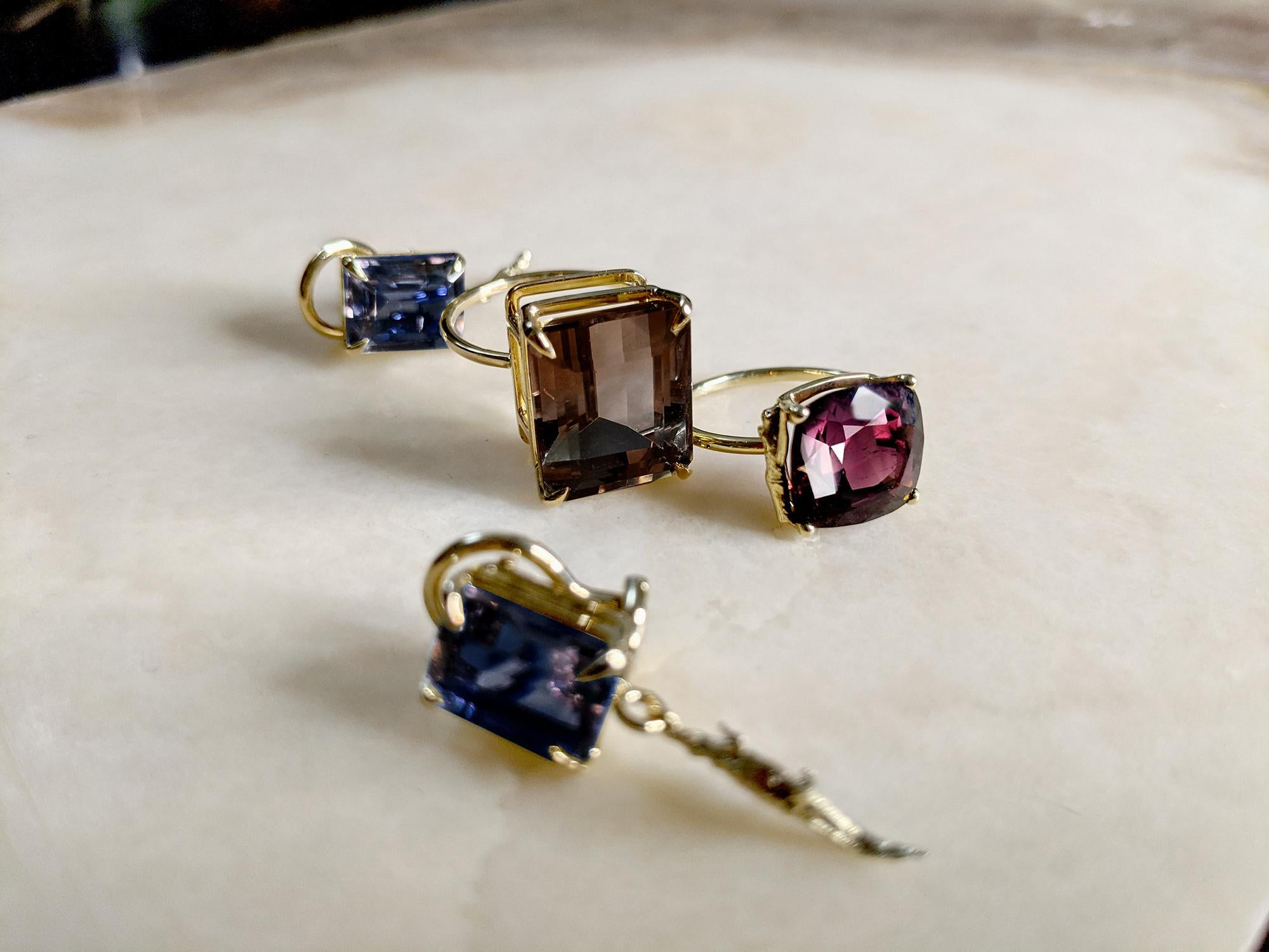 Eighteen Karat Yellow Gold Nature Morte Style Stud Earrings with Sapphires For Sale 6