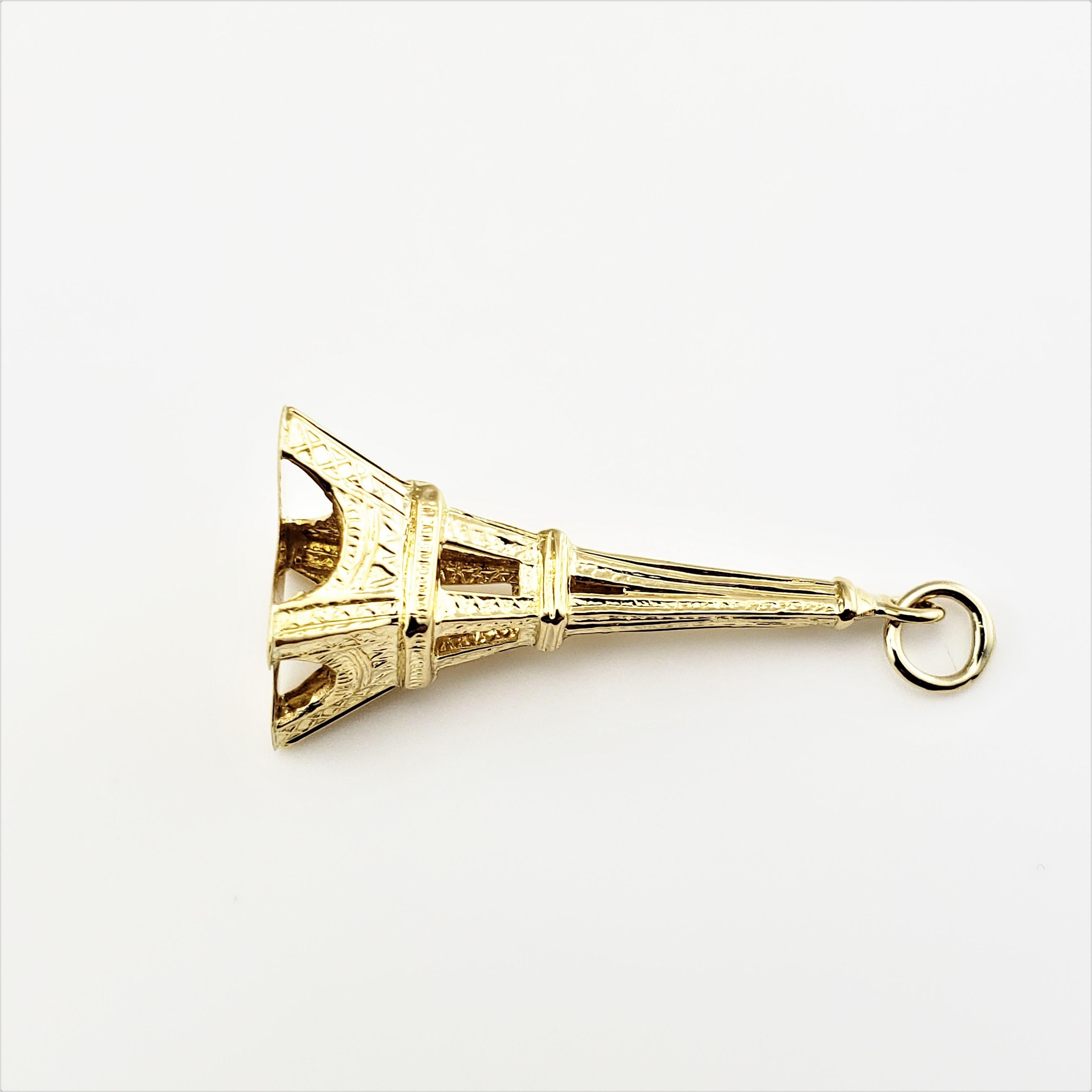 18 Karat Yellow Gold Eiffel Tower Charm-

Perfect addition to your travel charm collection!

This lovely 3D charm features the iconic Eiffel Tower meticulously detailed in 18K yellow gold.

*Chain not included

Size:  33 mm x  12 mm (actual