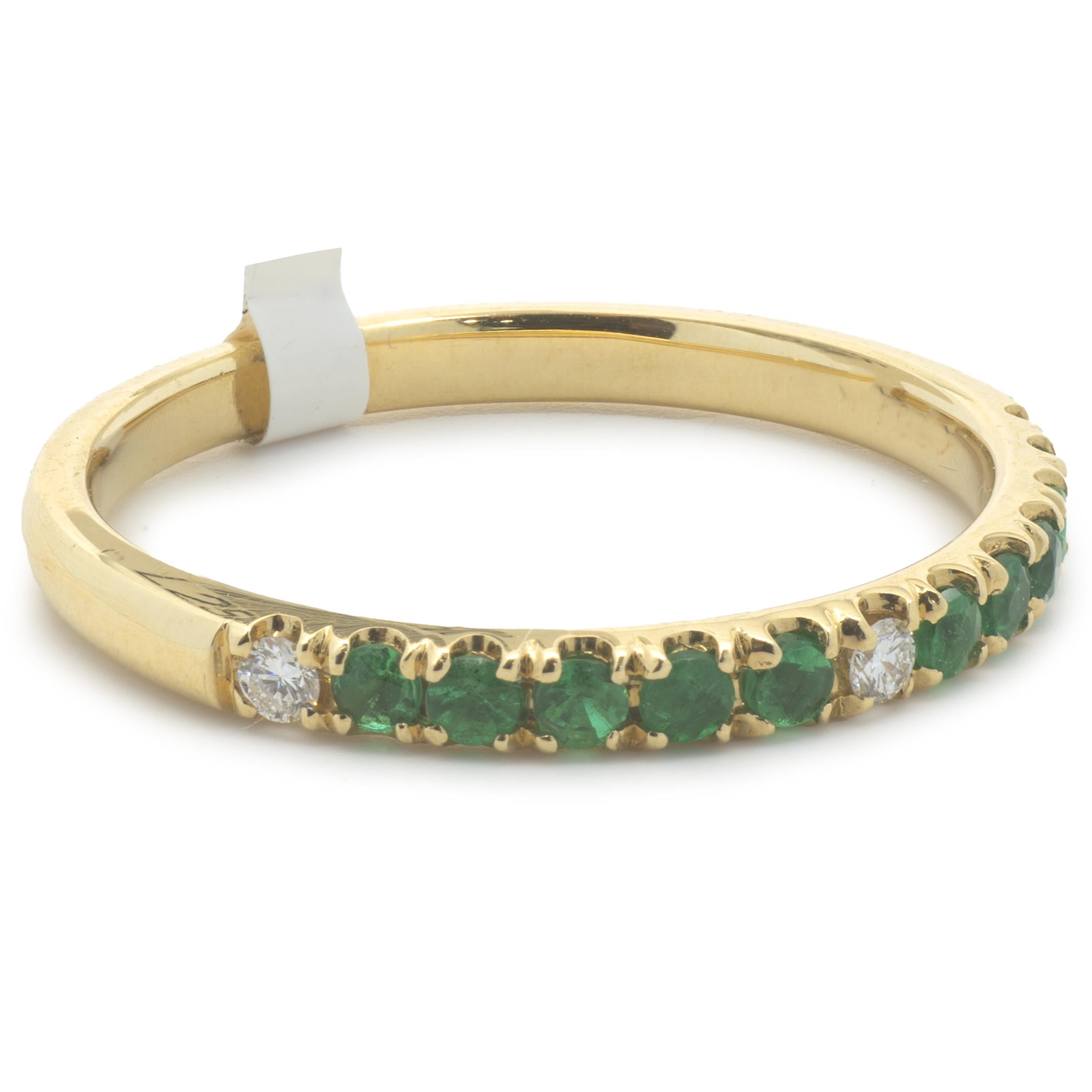 Round Cut 18 Karat Yellow Gold Emerald and Diamond Band For Sale