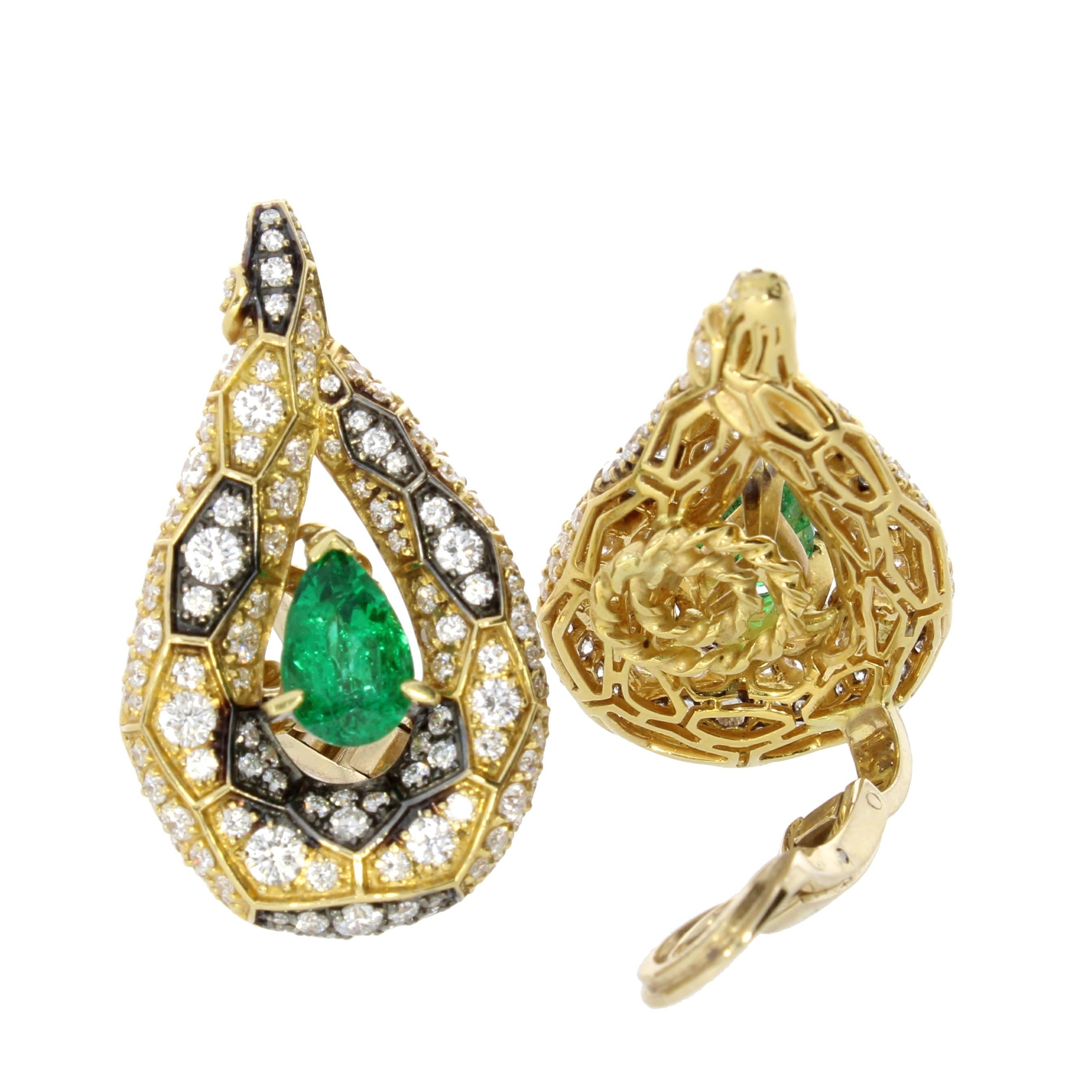 Pear Cut 18 Karat Yellow Gold Emerald and Diamond Ophidian Ear Climbers by Niquesa For Sale
