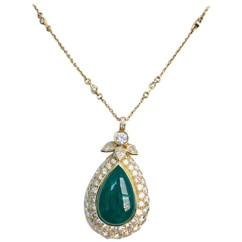 18 Karat Yellow Gold Emerald and Diamond Pendant/Necklace For Sale