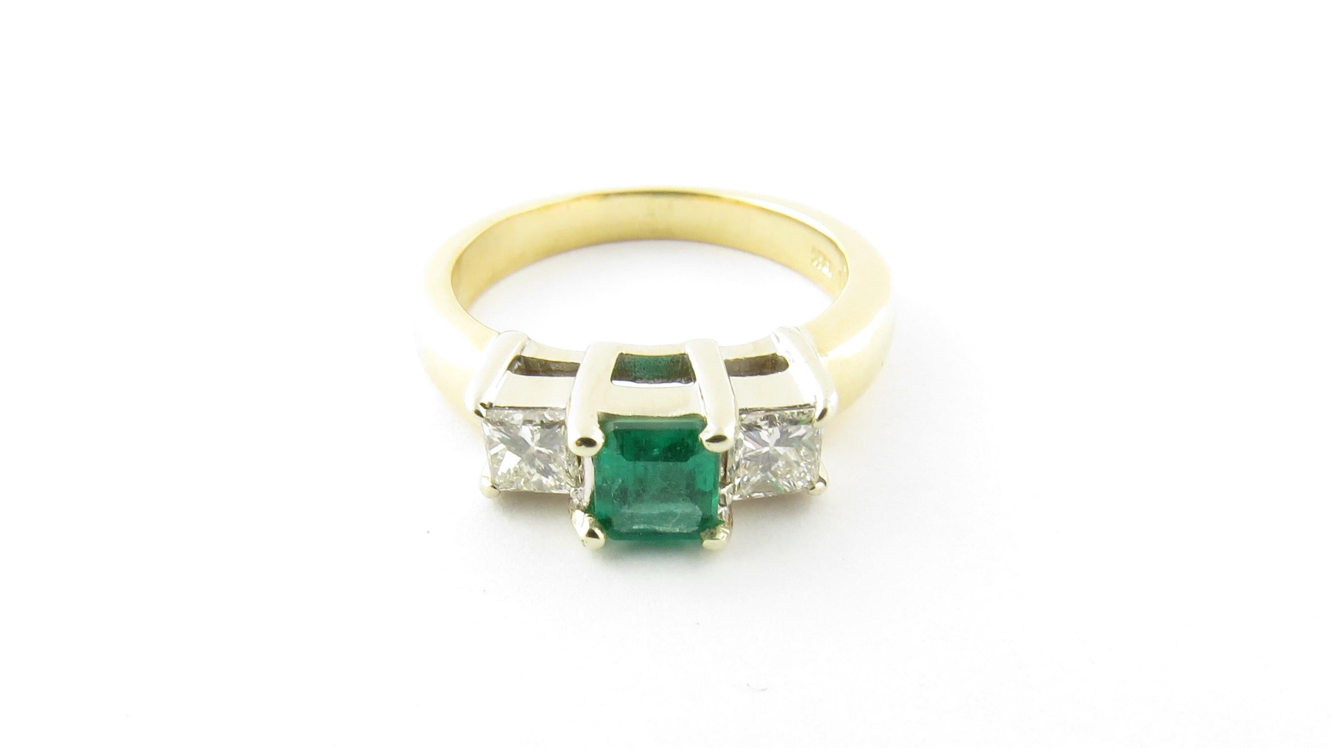 18 Karat Yellow Gold Natural Emerald and Diamond Ring 3
