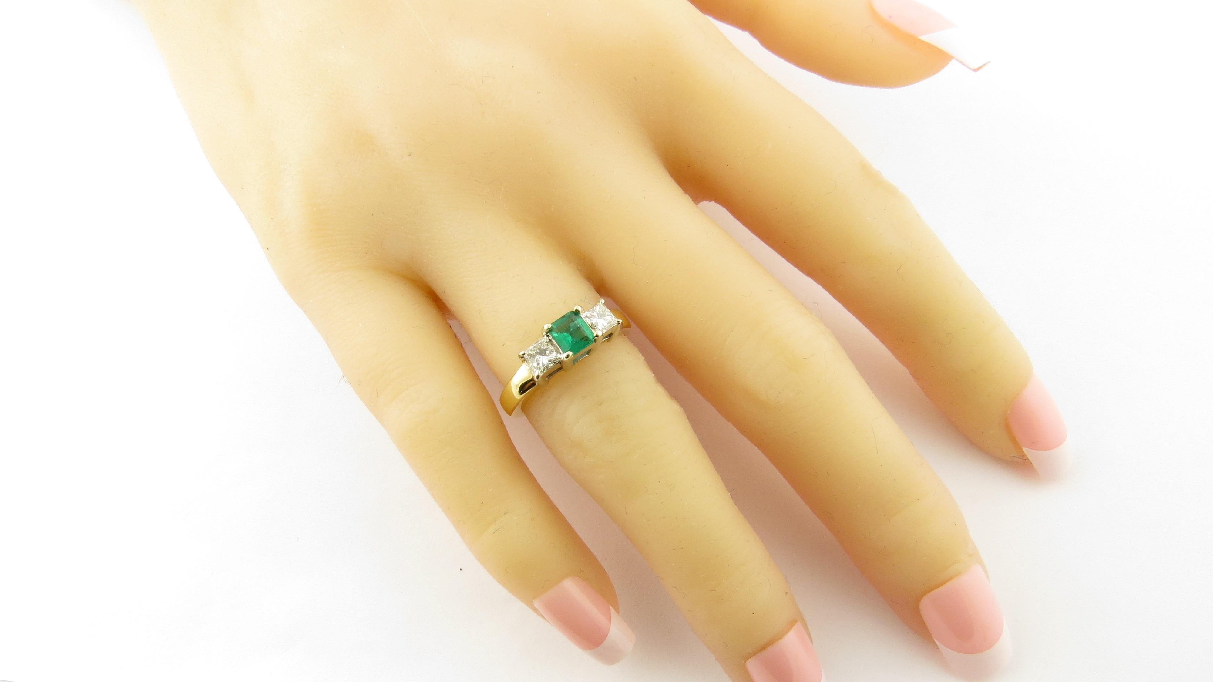 18 Karat Yellow Gold Natural Emerald and Diamond Ring 4