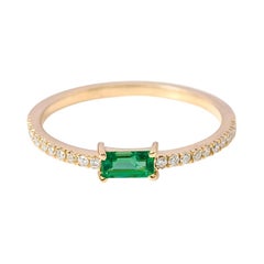 18 Karat Yellow Gold Emerald and Diamond Solitaire Eternity Band Ring