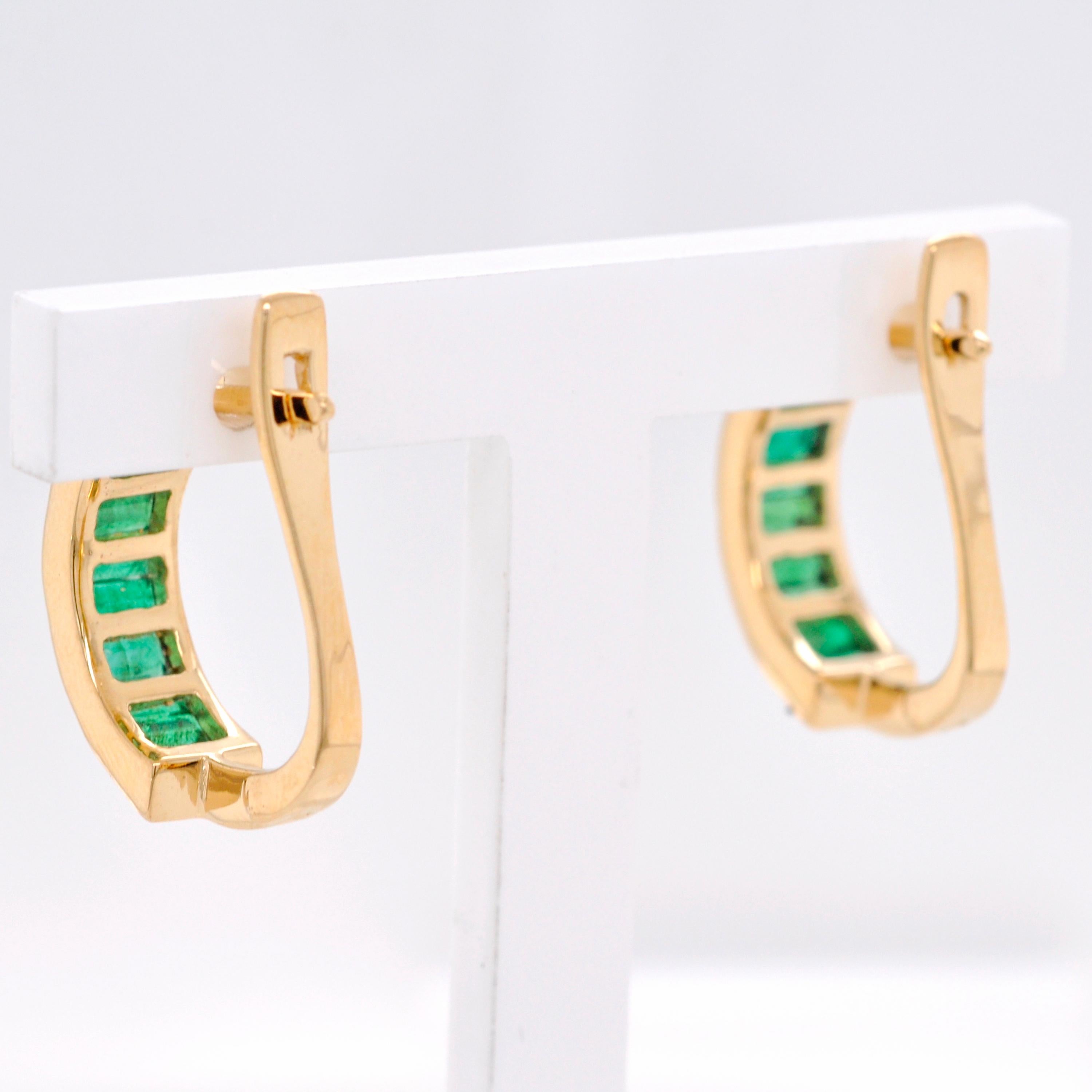 Women's 18 Karat Yellow Gold Emerald Baguette Cut Half-Hoop Earrings For Sale
