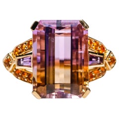 18 Karat Yellow Gold Emerald Cut 8.0 Carat Amethyst Fashion Cocktail Ring